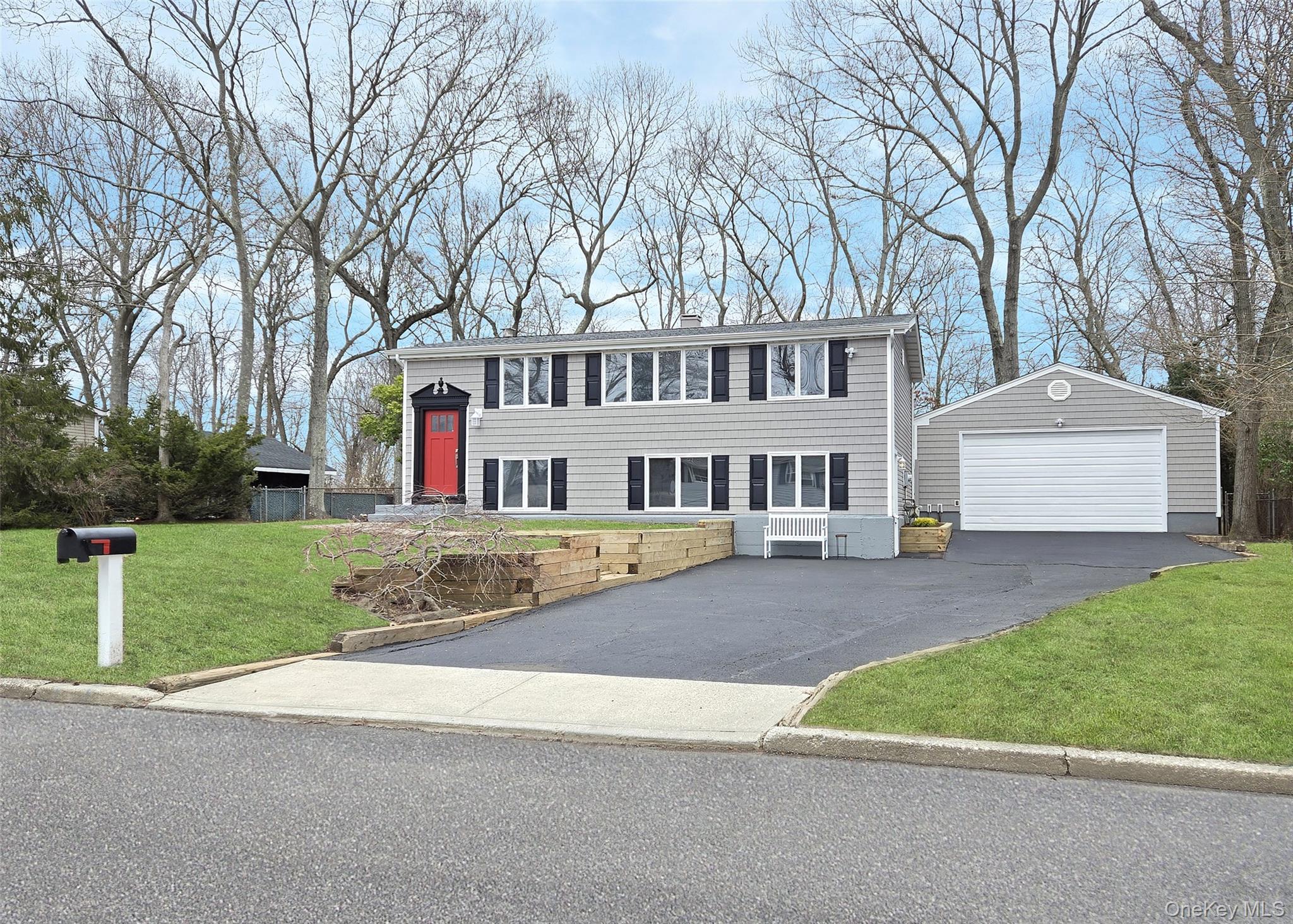 #1 photo, 21 Possum Lane, East Setauket , NY 11733