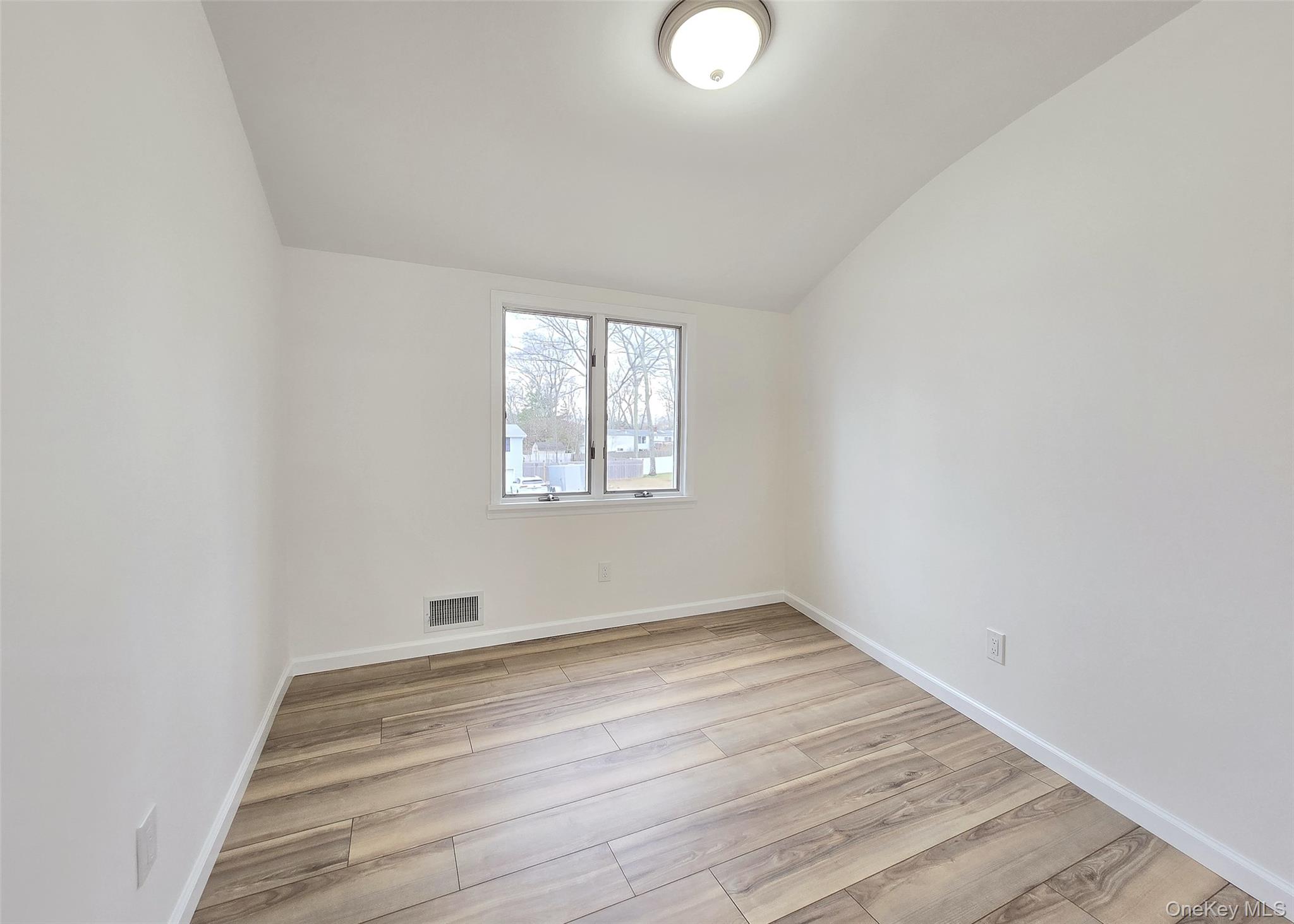 #20 photo, 21 Possum Lane, East Setauket , NY 11733