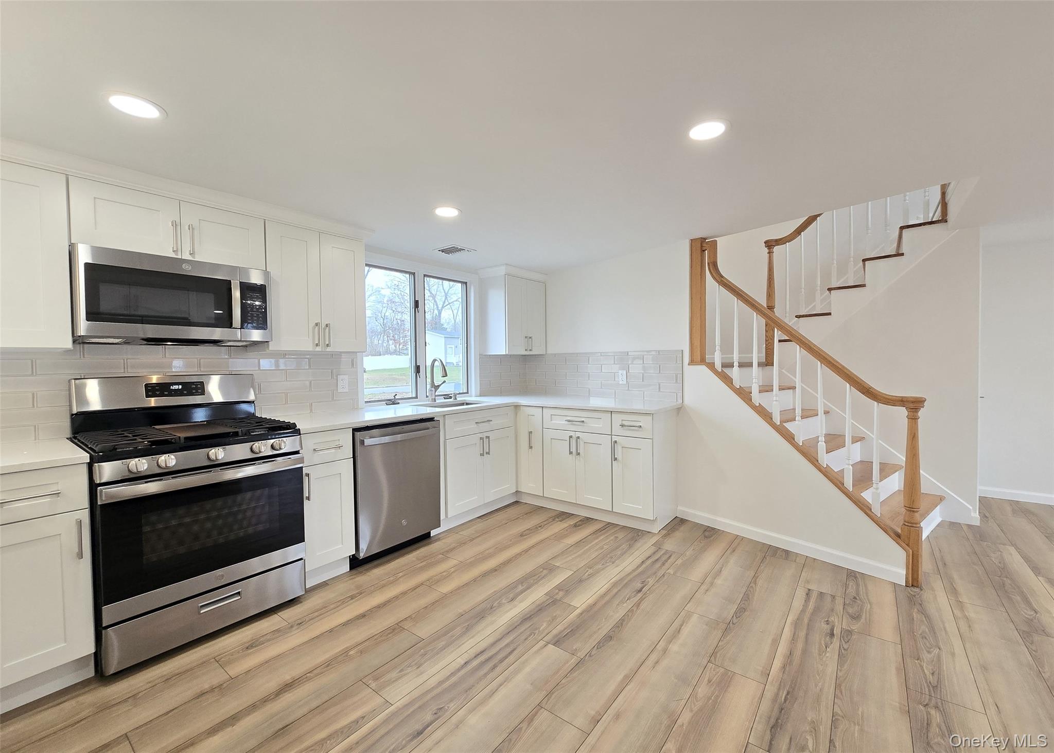 #3 photo, 21 Possum Lane, East Setauket , NY 11733