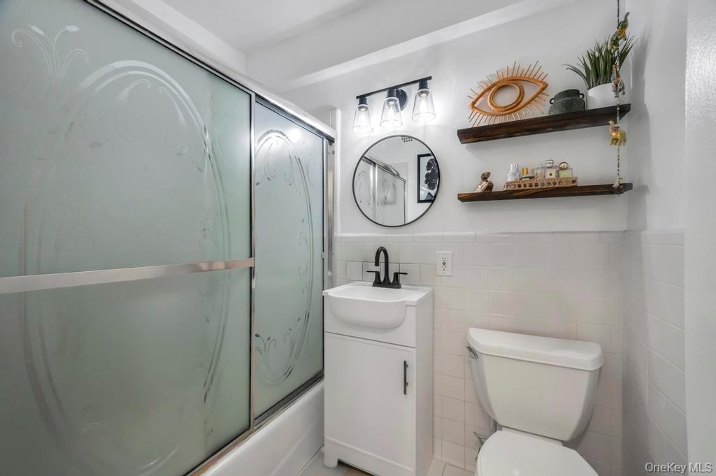 #20 photo, 2 Birchwood Court, Mineola , NY 11501