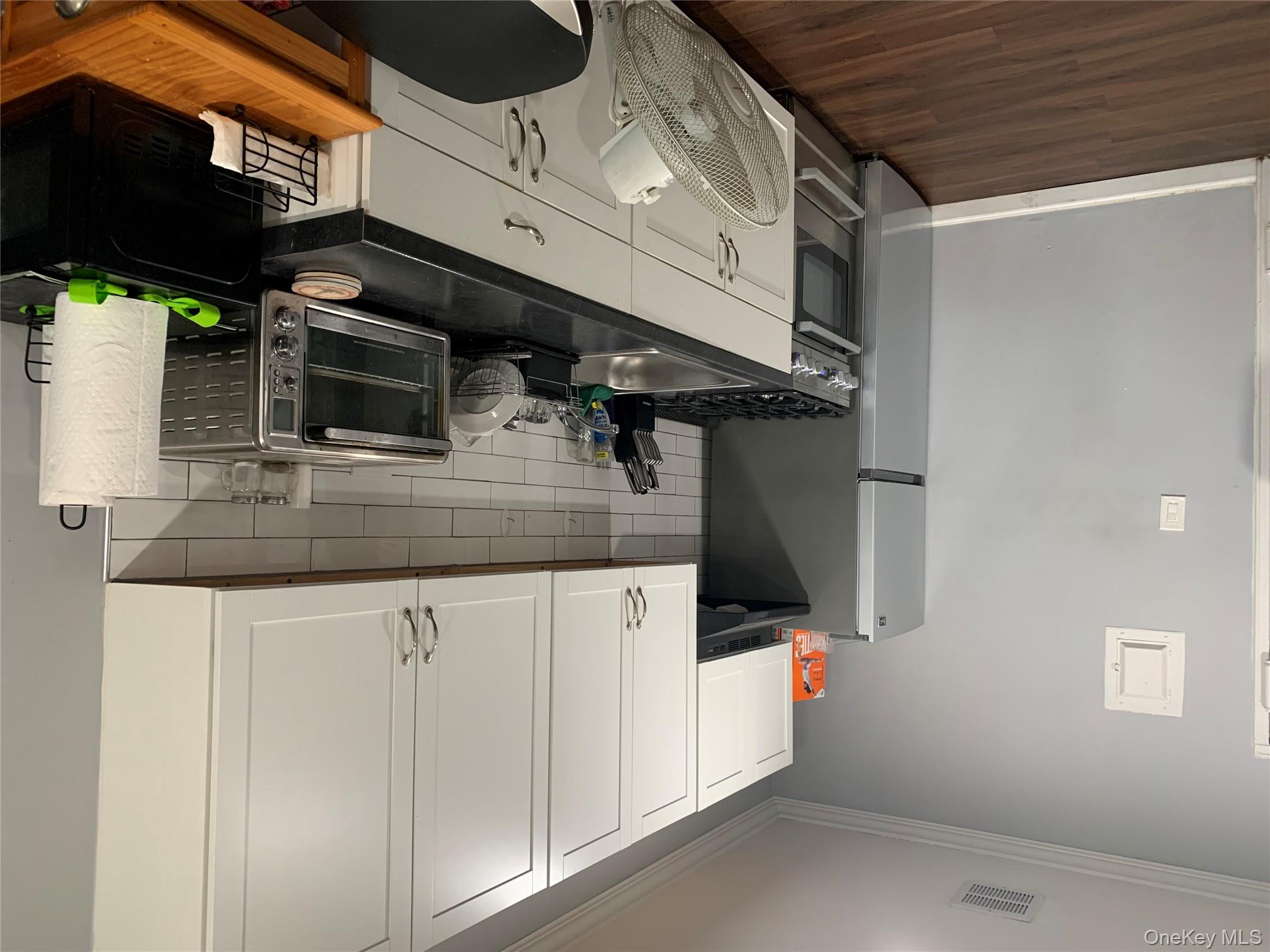 #4 photo, 21-29 Audrey Avenue, 長島 Oyster Bay , NY 11771