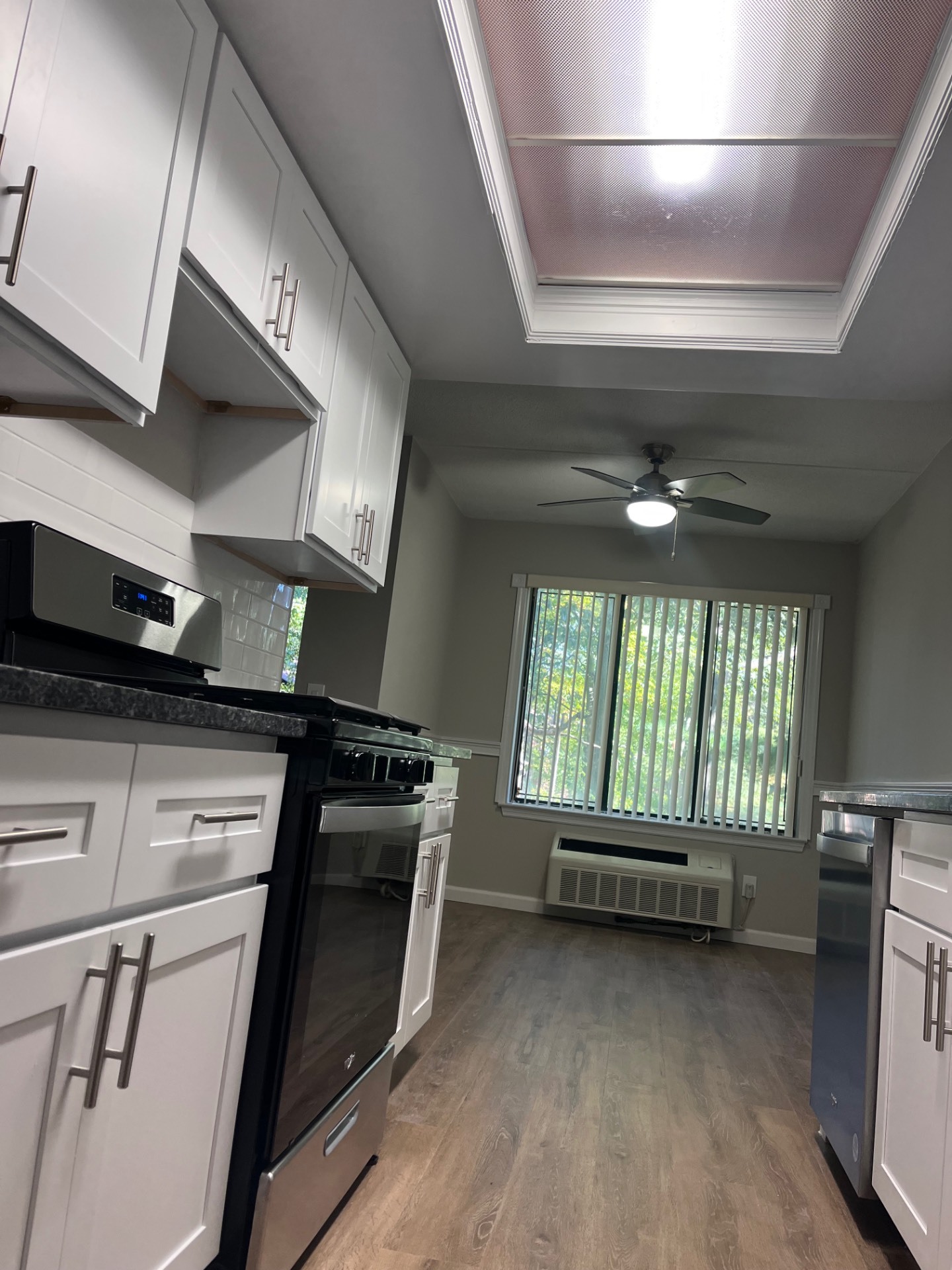 #4 photo, 121 Wellington Ct, #3I, स्टेटन द्वीप Staten Island , NY 10314