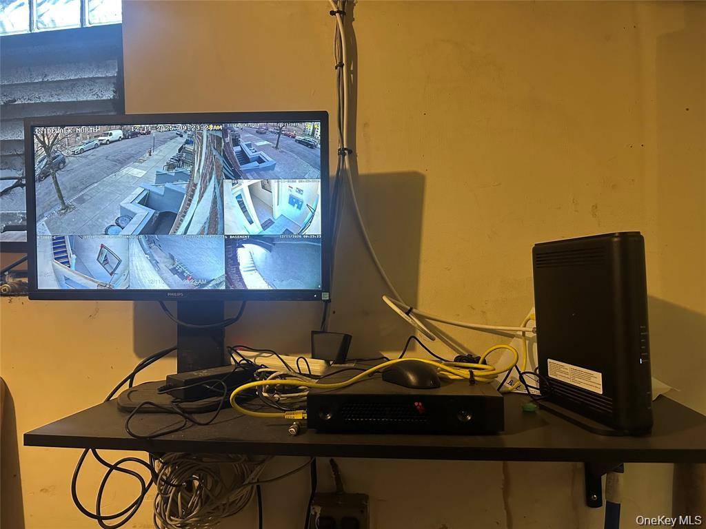 #5 photo, 80  Elliott Avenue, Yonkers, New York 10705, #2nd floor, Yonkers , NY 10705