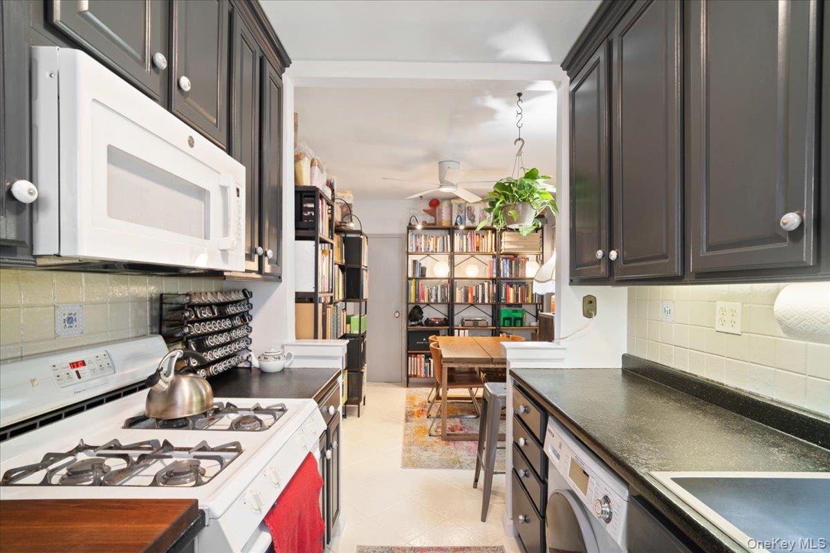 #12 photo, 620 W 239th Street, Bronx , NY 10463