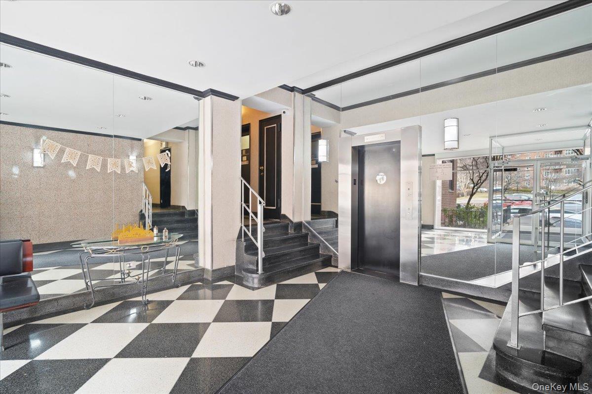 #4 photo, 620 W 239th Street, Bronx , NY 10463