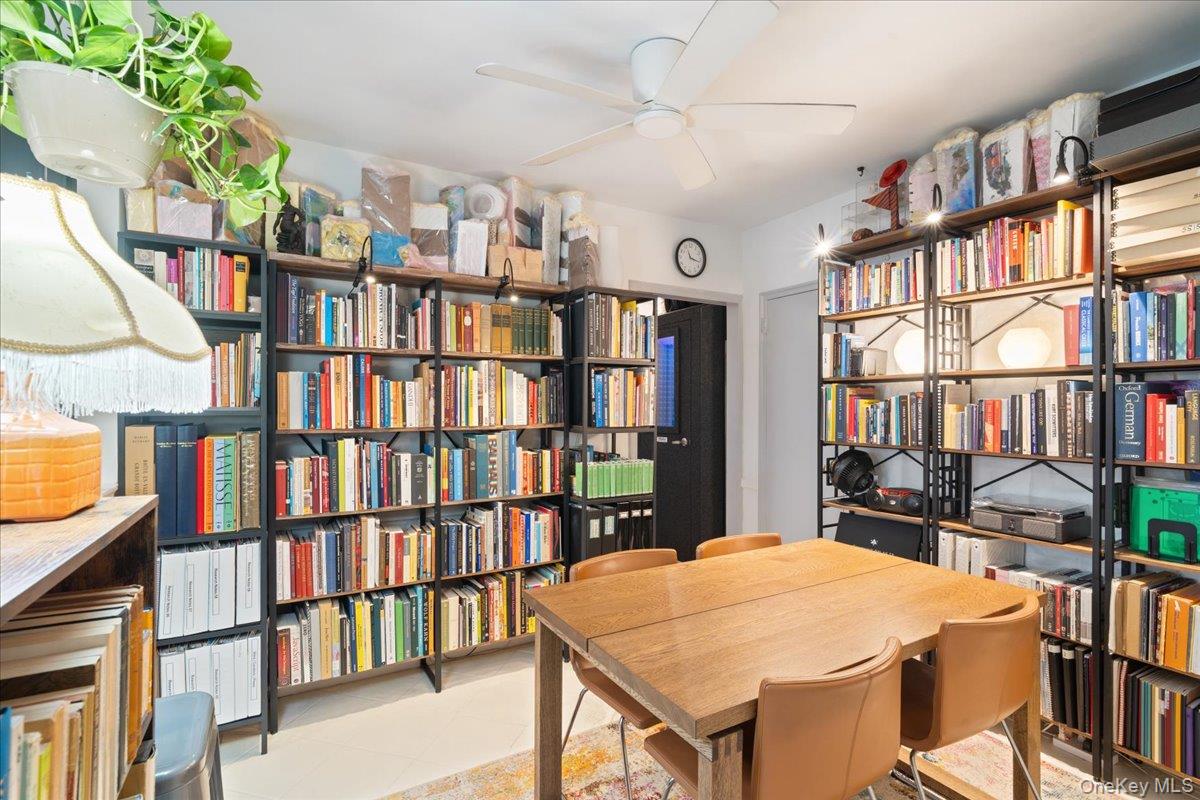 #9 photo, 620 W 239th Street, Bronx , NY 10463