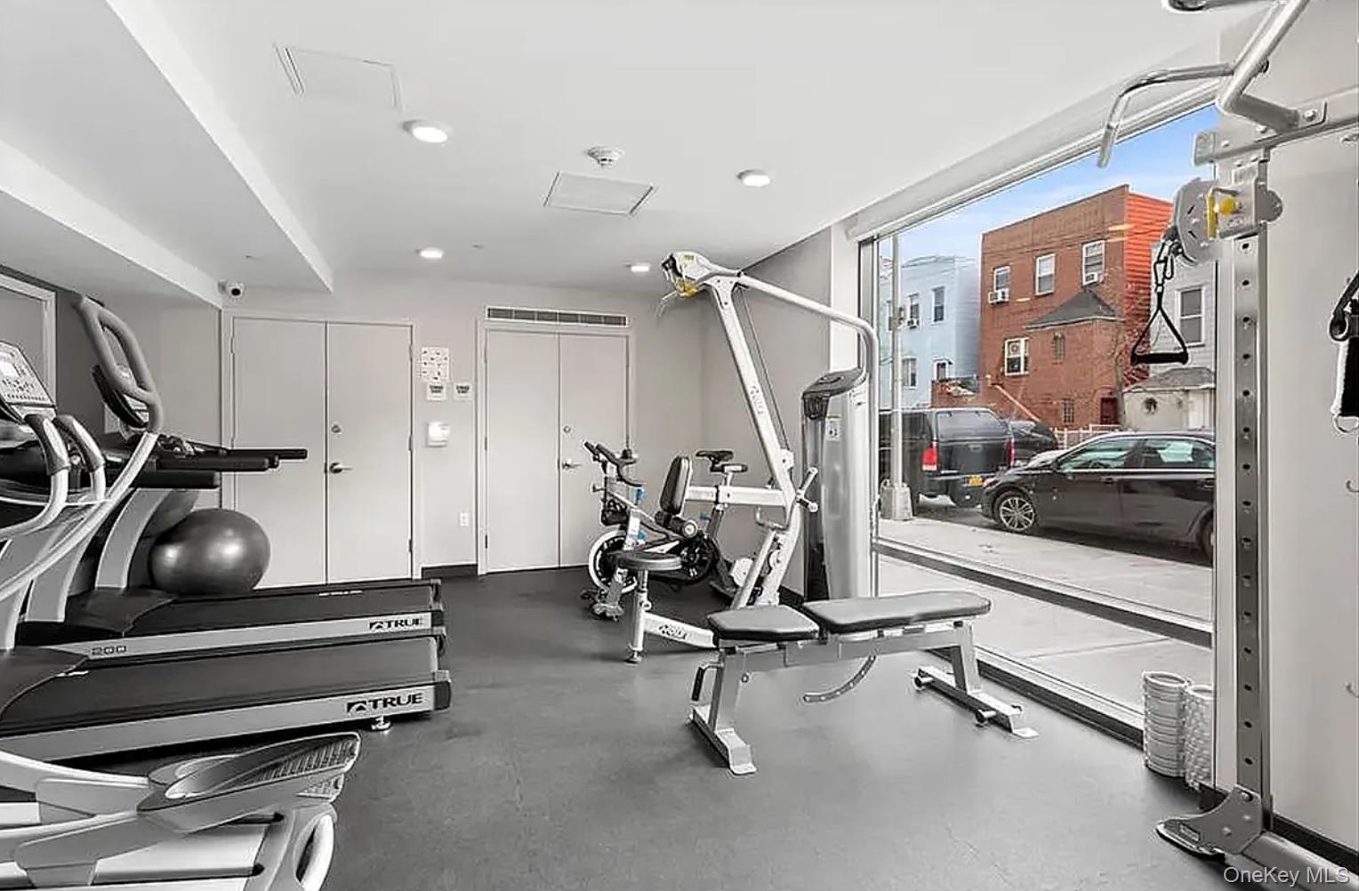 #8 photo, 37-40 27th Street, 뉴욕퀸즈 Long Island City , NY 11101