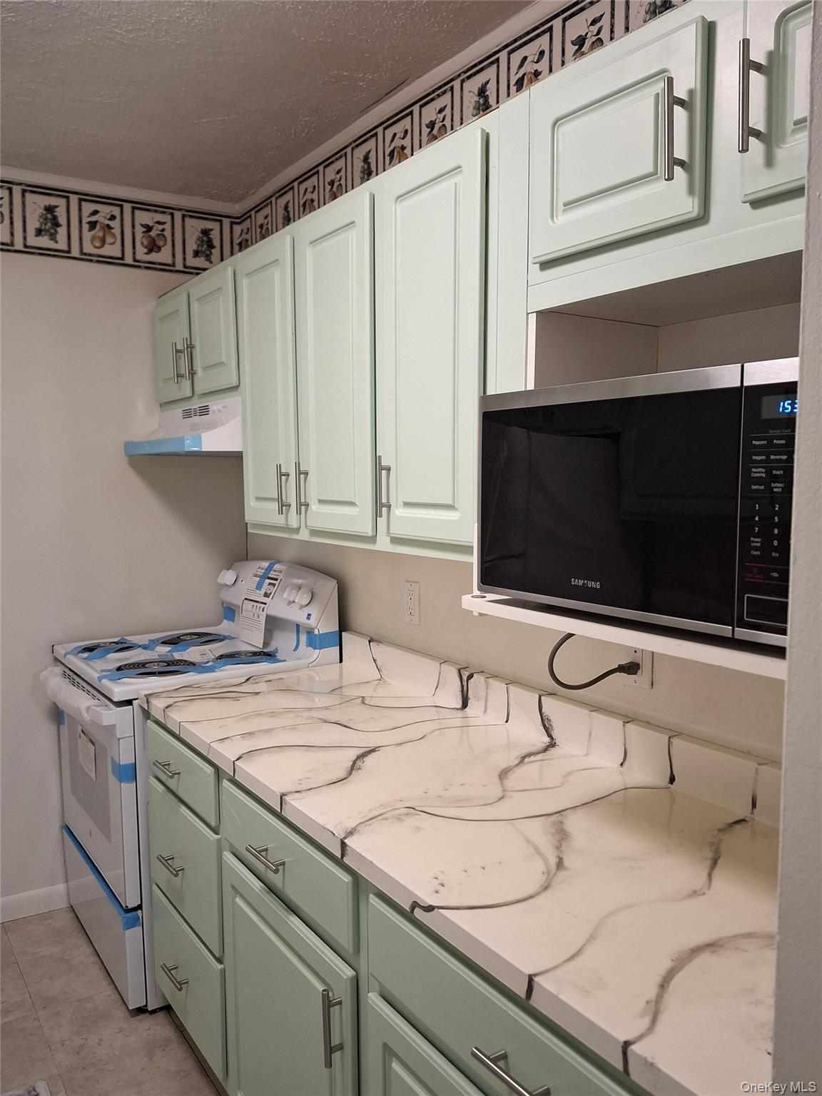 #7 photo, 18 White Gate Drive, Wappingers Falls , NY 12590