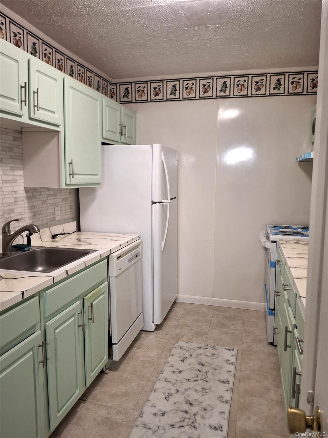 #8 photo, 18 White Gate Drive, Wappingers Falls , NY 12590