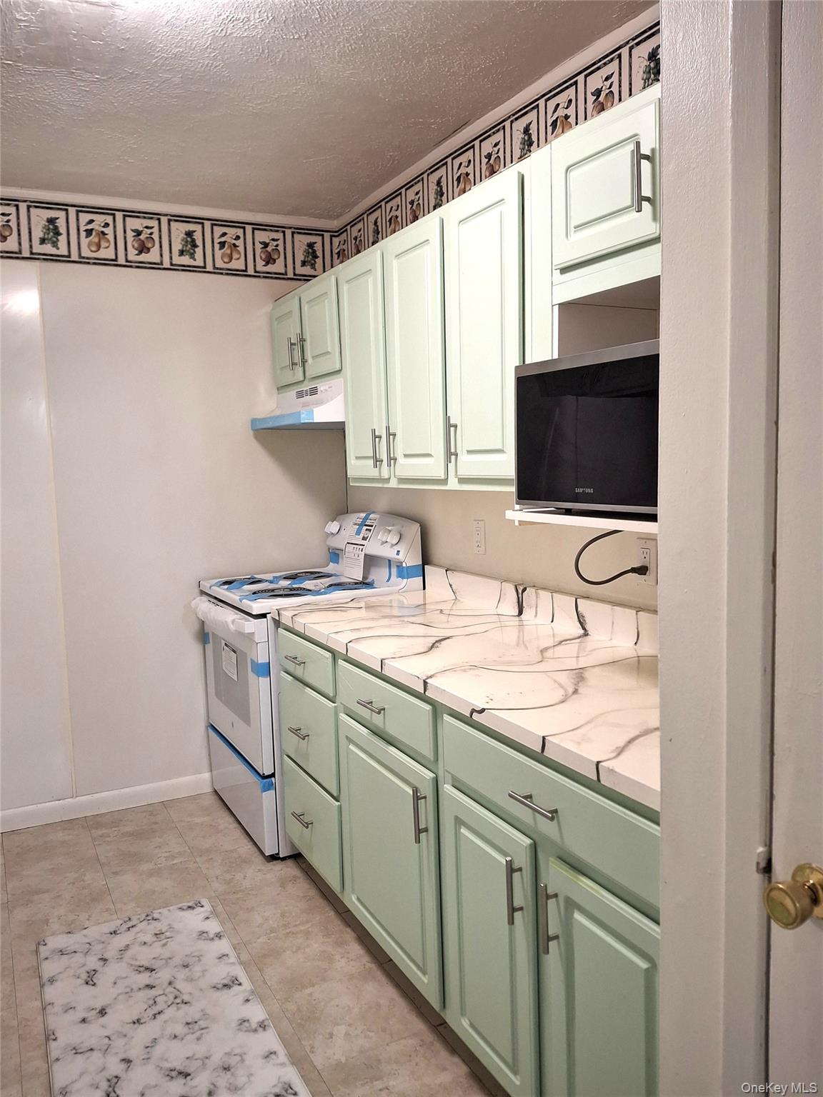 #9 photo, 18 White Gate Drive, Wappingers Falls , NY 12590