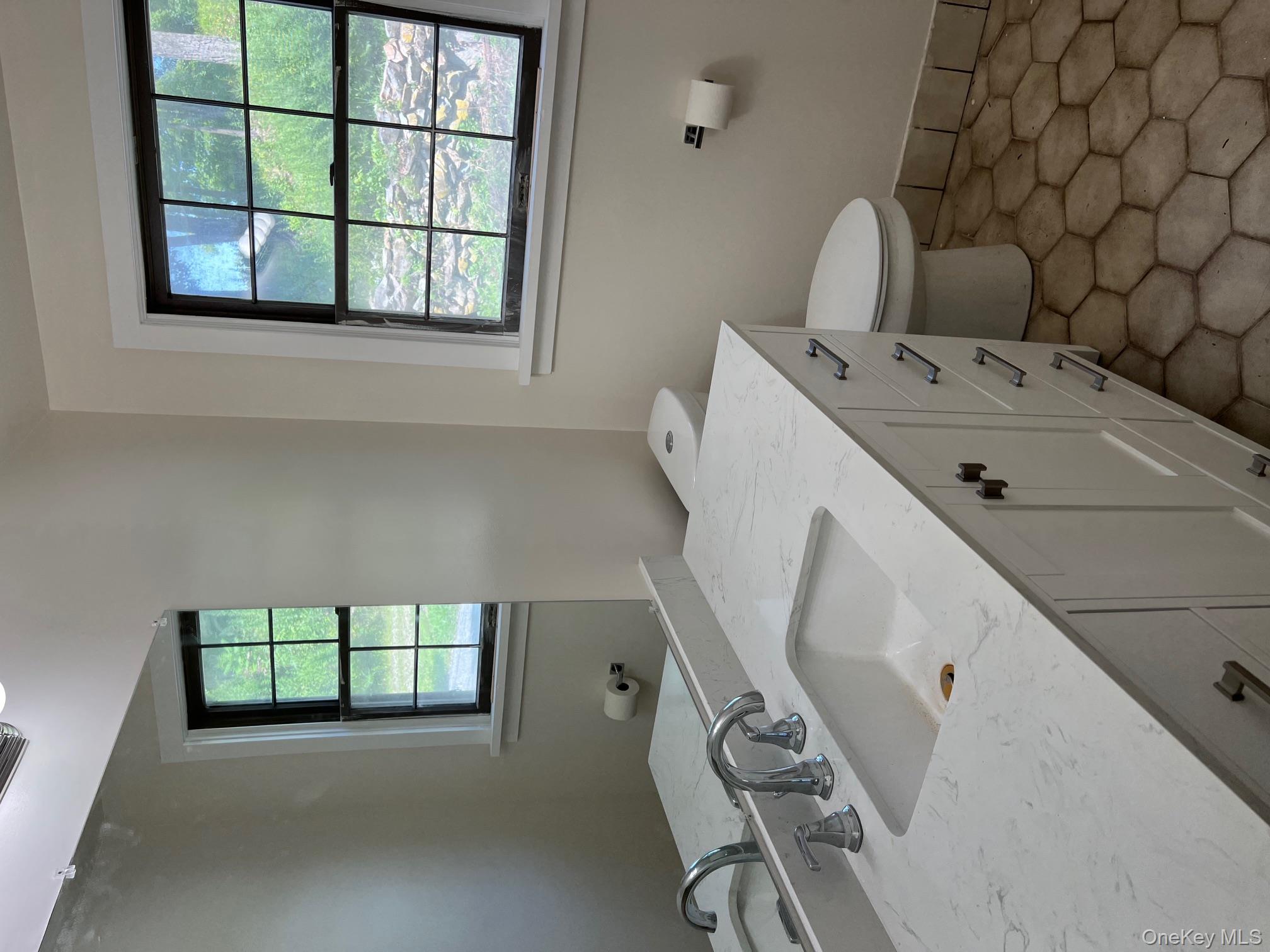 #9 photo, 121 E Hook Cross Road, Hopewell Junction , NY 12533