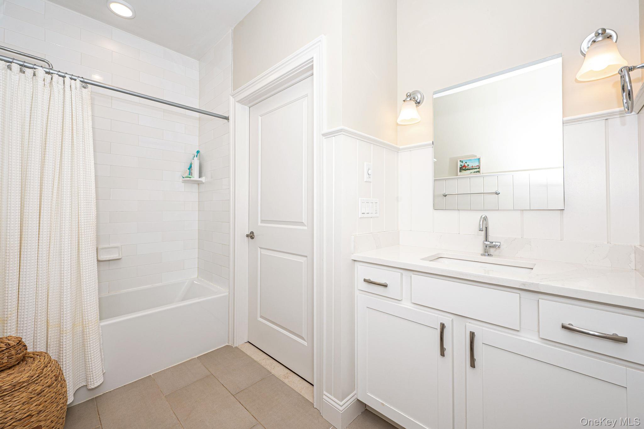 #20 photo, 3104 Fox Hill Drive, Baiting Hollow , NY 11933