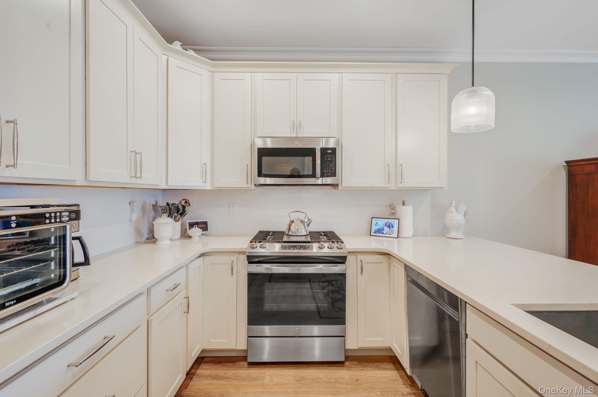 #9 photo, 3104 Fox Hill Drive, Baiting Hollow , NY 11933