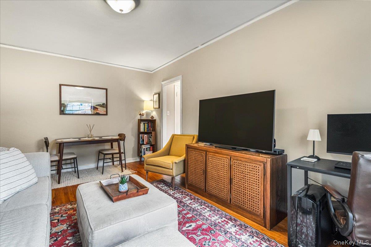 #9 photo, 30-47 Hobart Street, 皇后區 木邊 Woodside , NY 11377