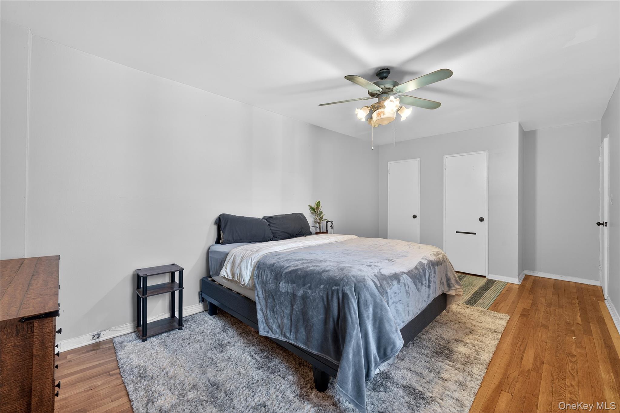 #8 photo, 8385 116th Street, Kew Gardens , NY 11418