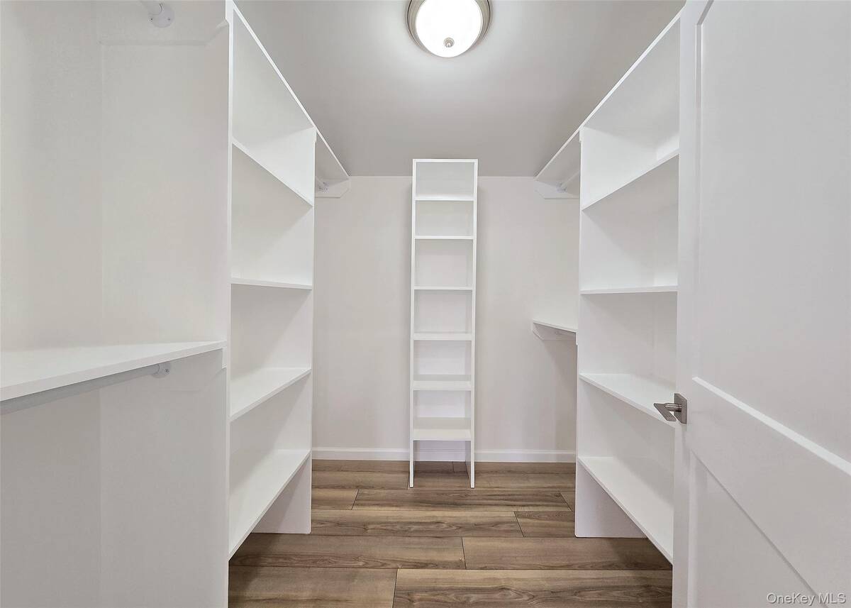 #16 photo, 21 Possum Lane, East Setauket , NY 11733