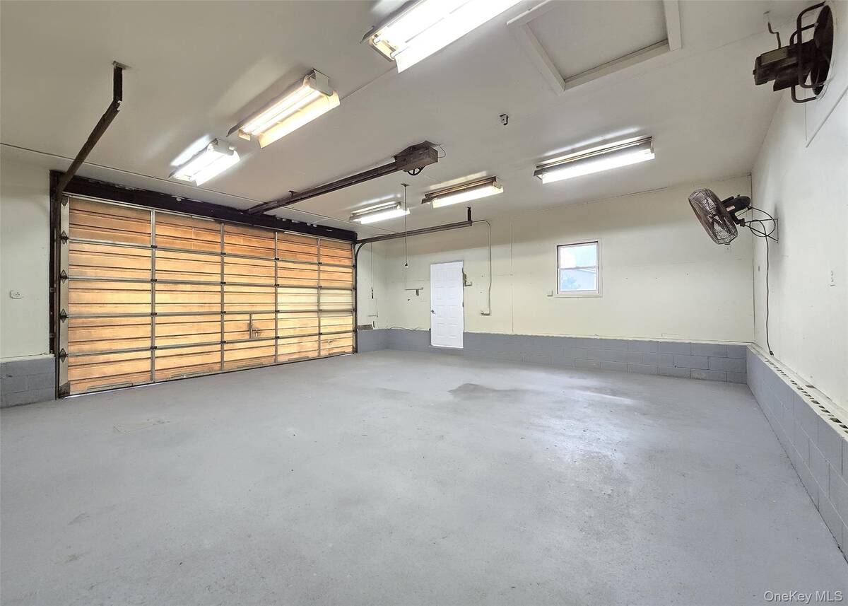 #21 photo, 21 Possum Lane, East Setauket , NY 11733