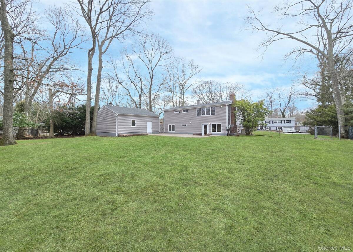 #22 photo, 21 Possum Lane, East Setauket , NY 11733