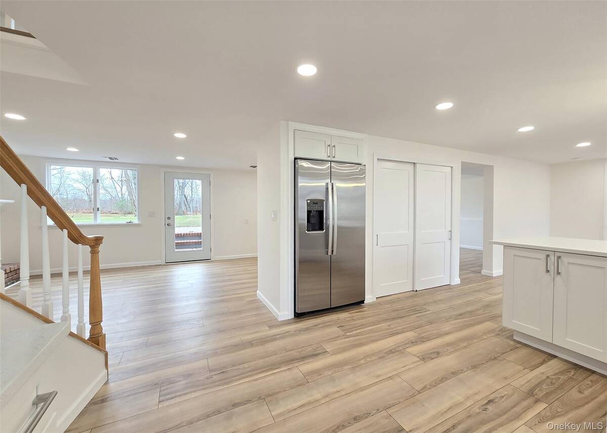 #3 photo, 21 Possum Lane, East Setauket , NY 11733