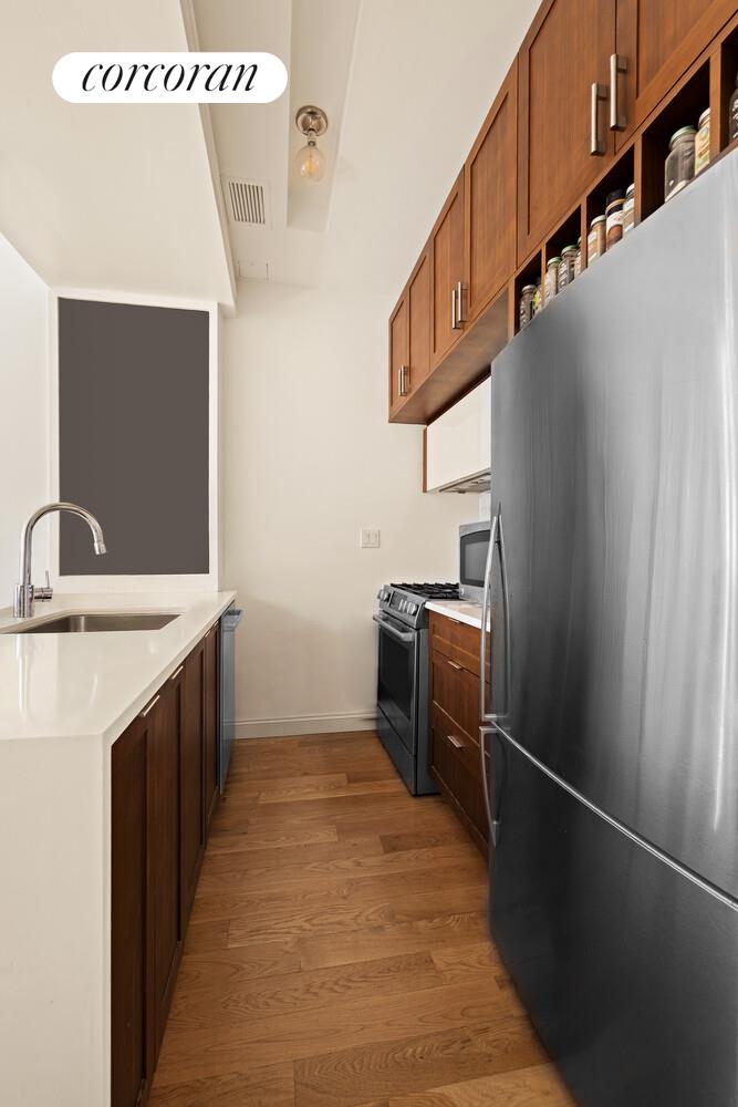 #6 photo, 42 MASPETH Avenue, הברונקס East Williamsburg , NY 11211