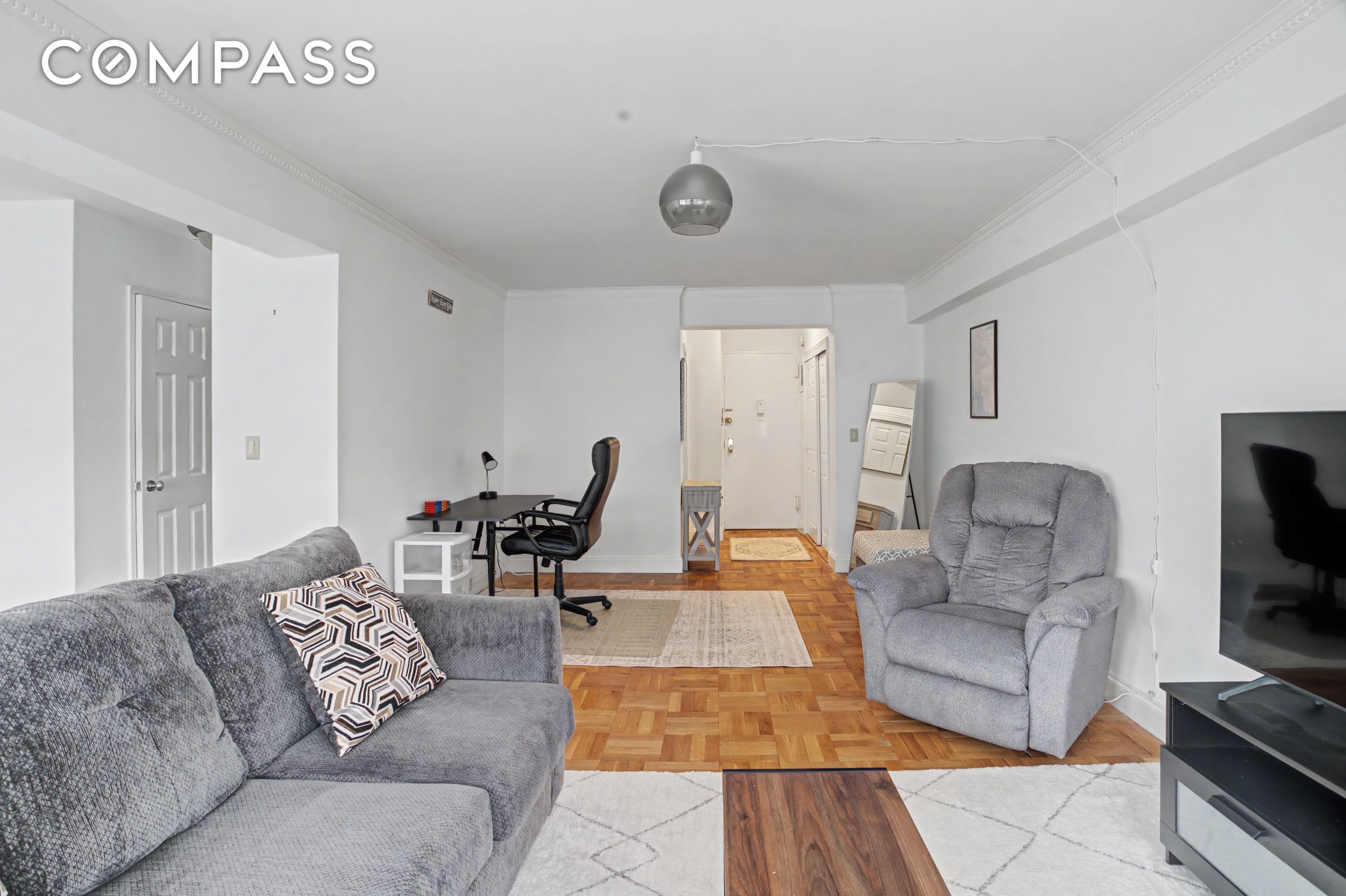 #11 photo, 333 E 75th Street, Lenox Hill , NY 10021