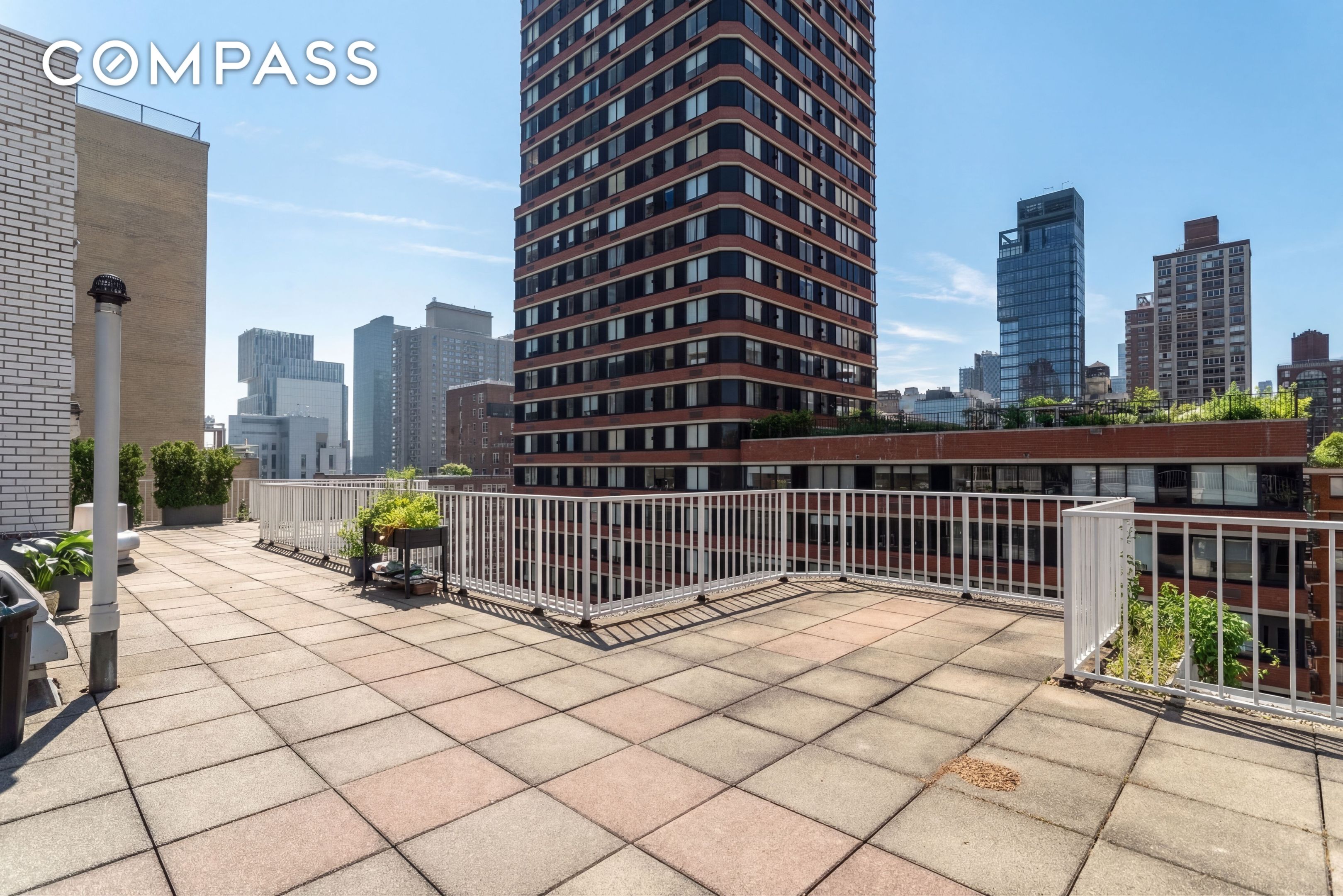 #13 photo, 333 E 75th Street, Lenox Hill , NY 10021