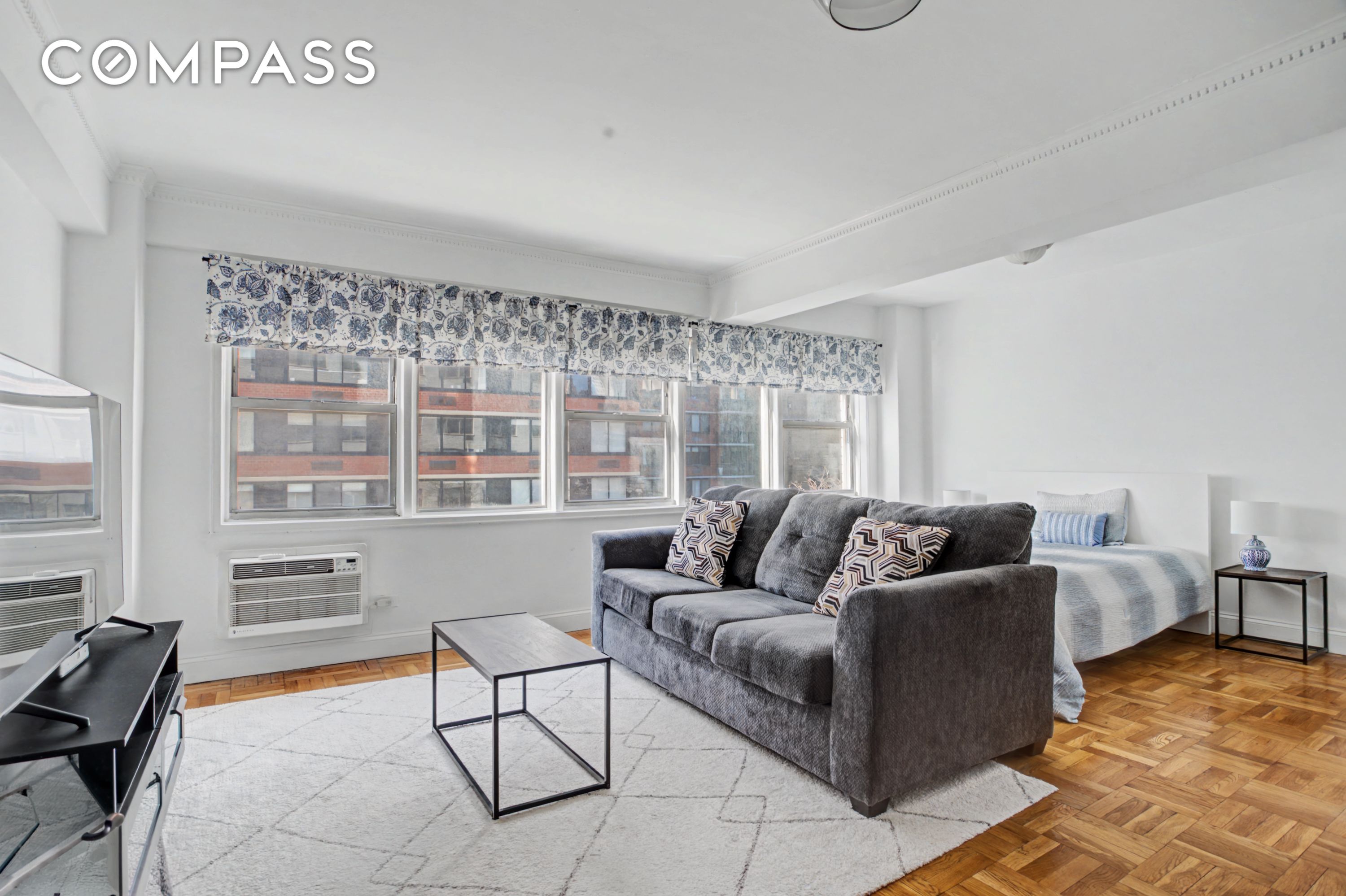 #6 photo, 333 E 75th Street, Lenox Hill , NY 10021