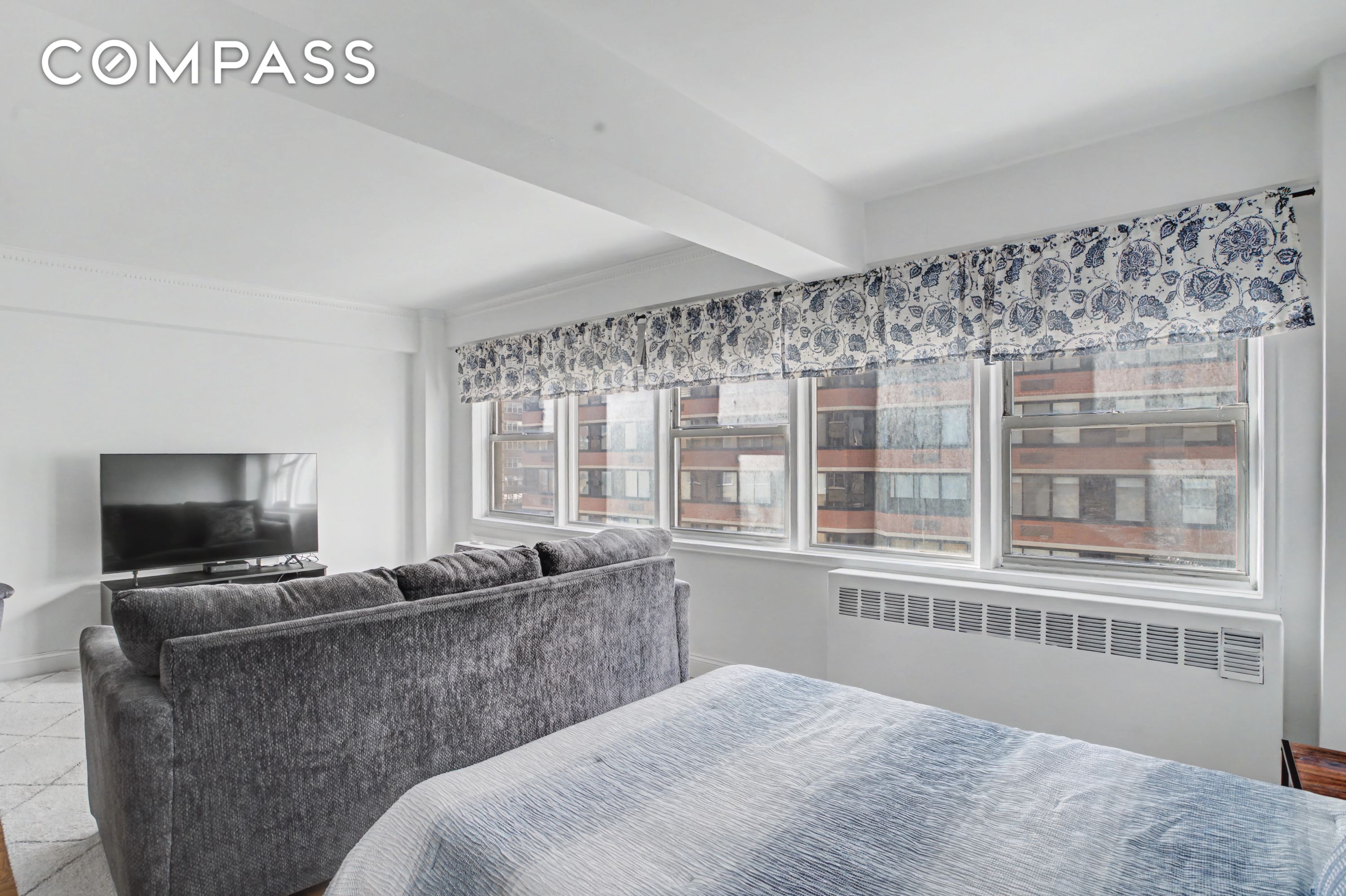 #9 photo, 333 E 75th Street, Lenox Hill , NY 10021