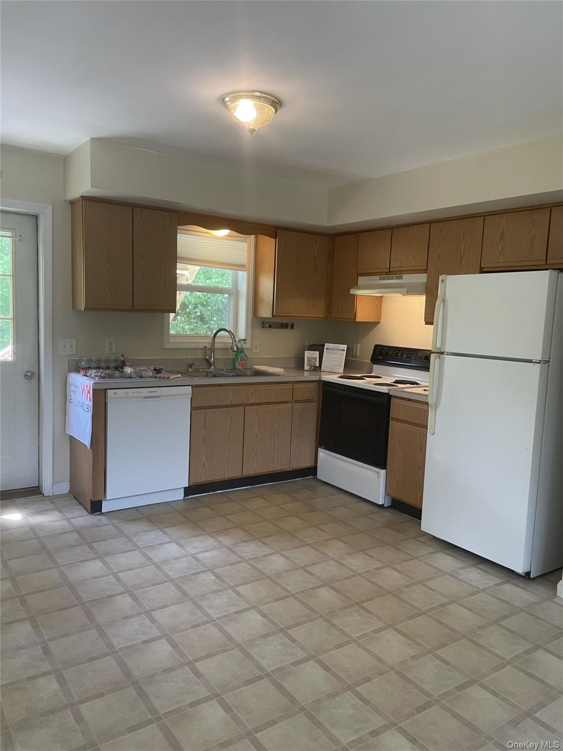 #3 photo, 696 South, Highland , NY 12528