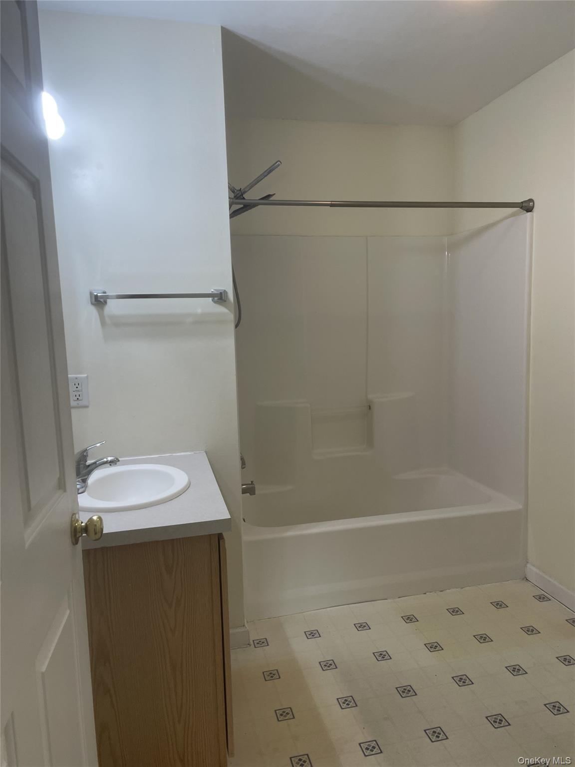 #6 photo, 696 South, Highland , NY 12528