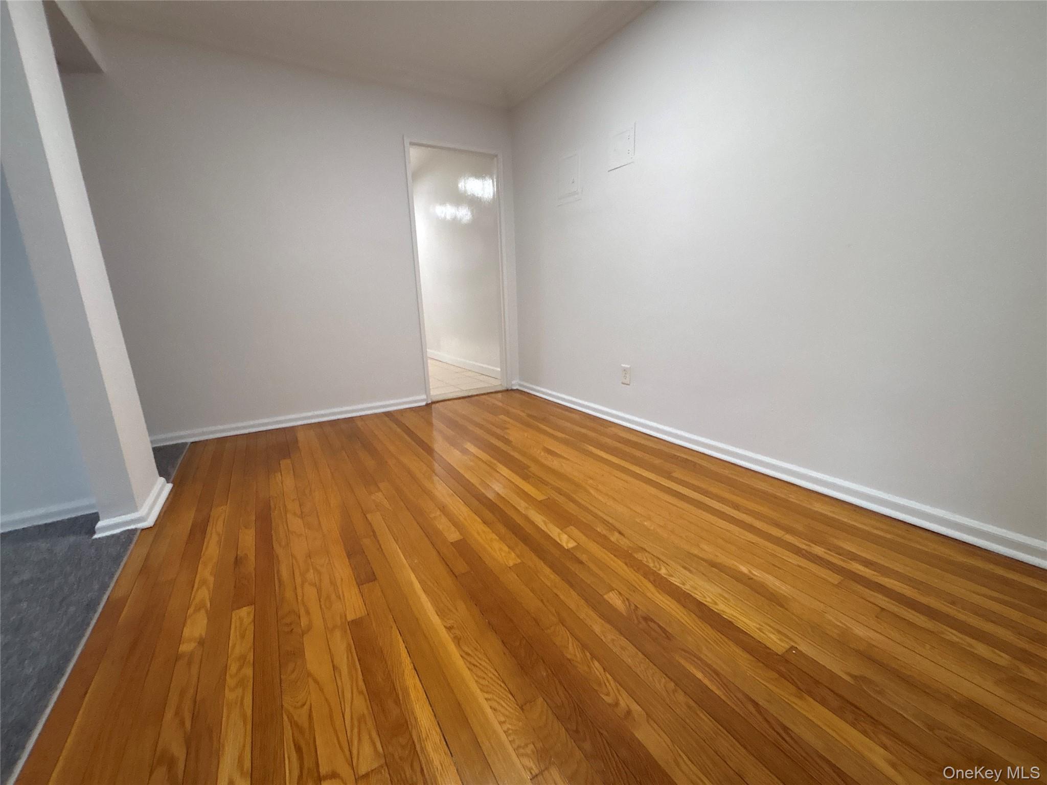 #4 photo, 50 S Middle Neck Road, Нассау ‖ Great Neck , NY 11021