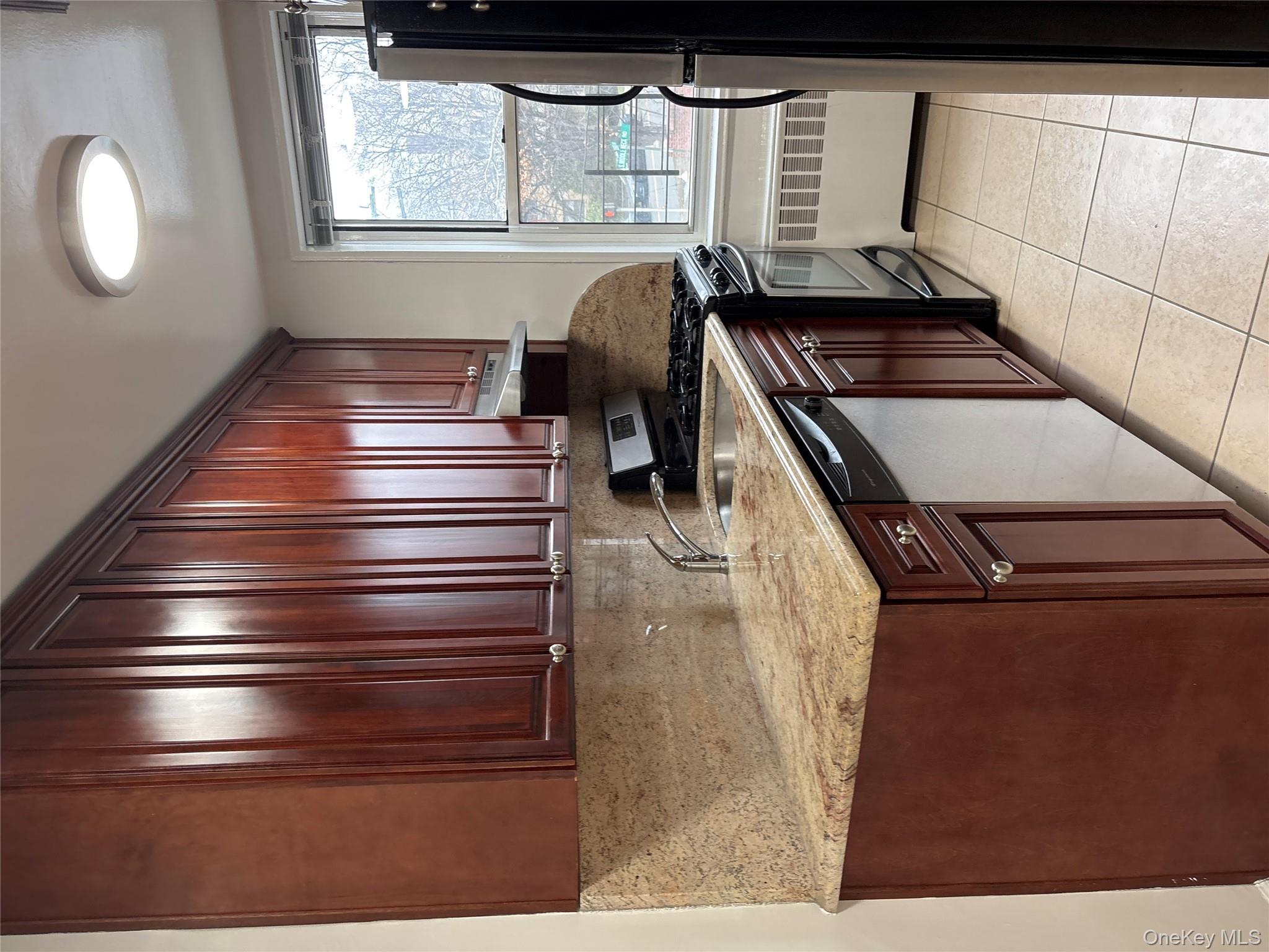 #8 photo, 50 S Middle Neck Road, Нассау ‖ Great Neck , NY 11021