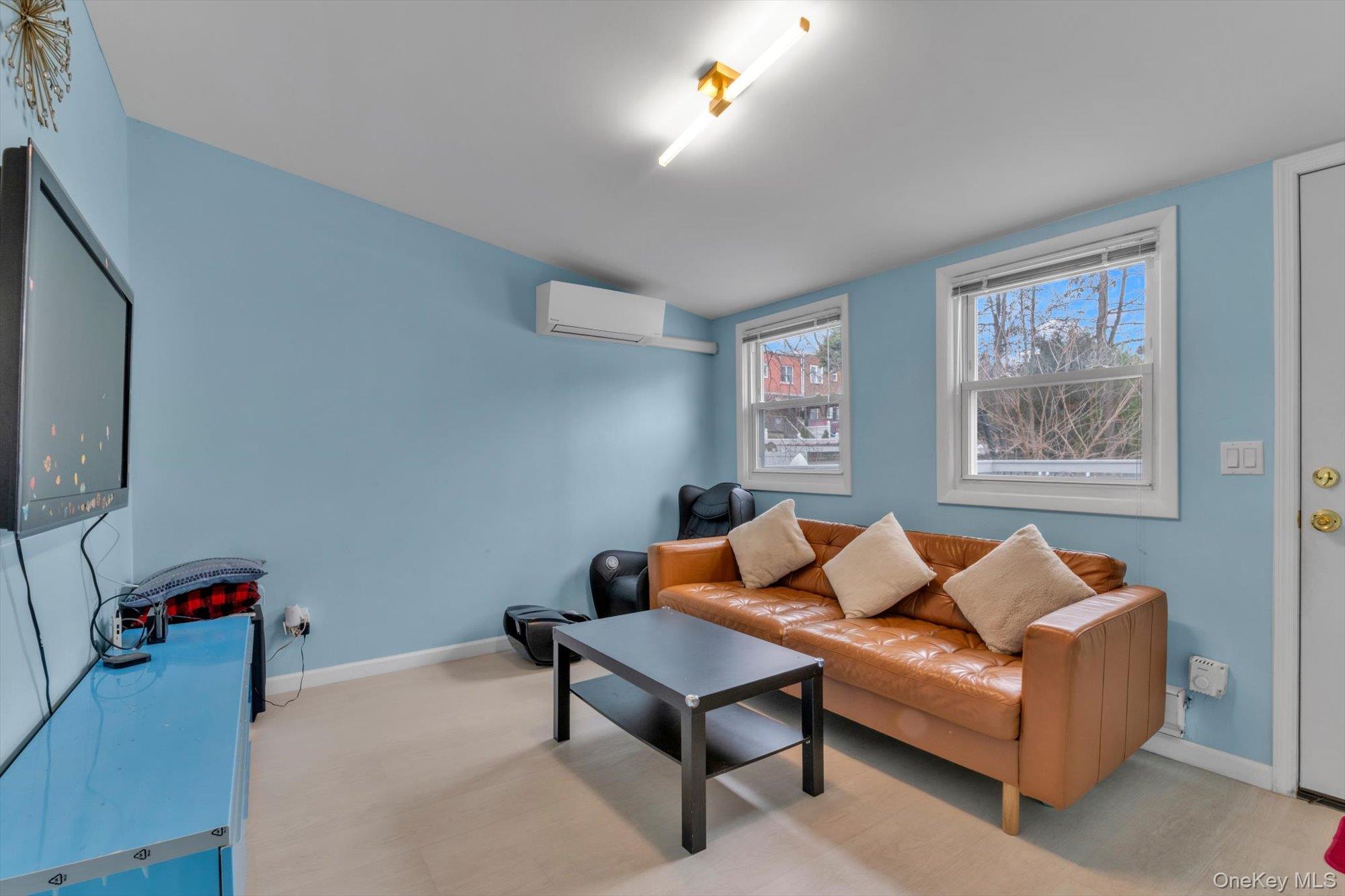 #6 photo, 7-20 160th Street, 皇后區 Whitestone , NY 11357