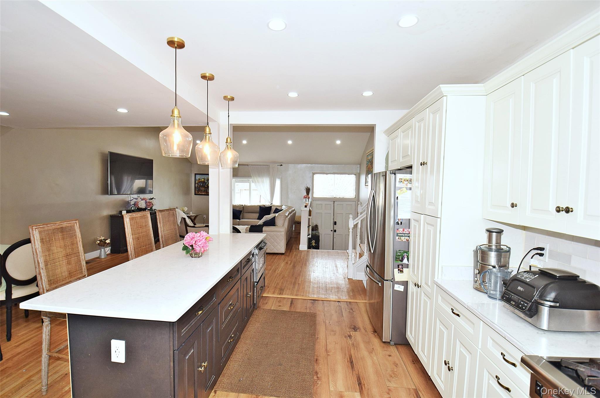 #11 photo, 3029 Ann Street, Baldwin , NY 11510