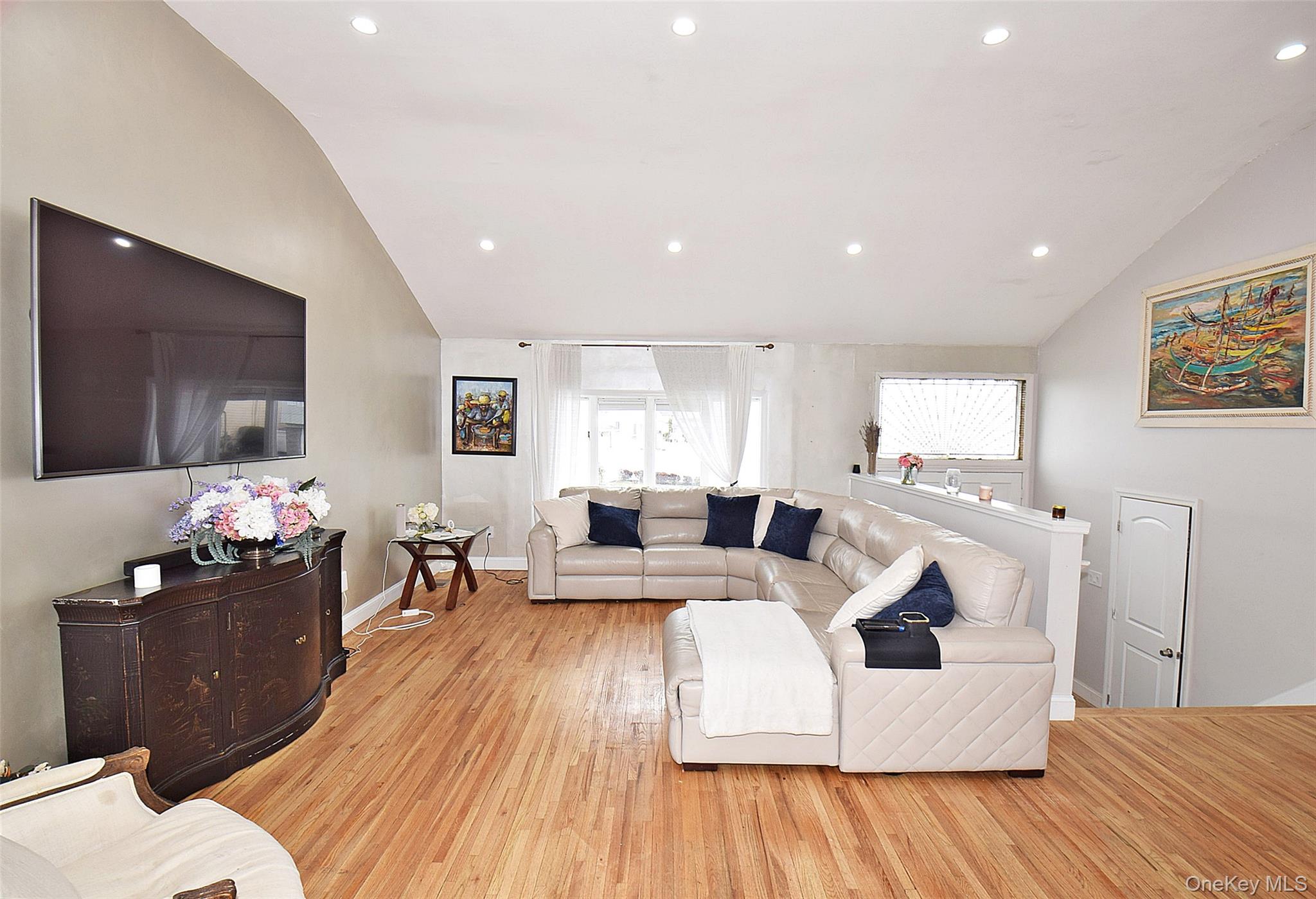 #4 photo, 3029 Ann Street, Baldwin , NY 11510