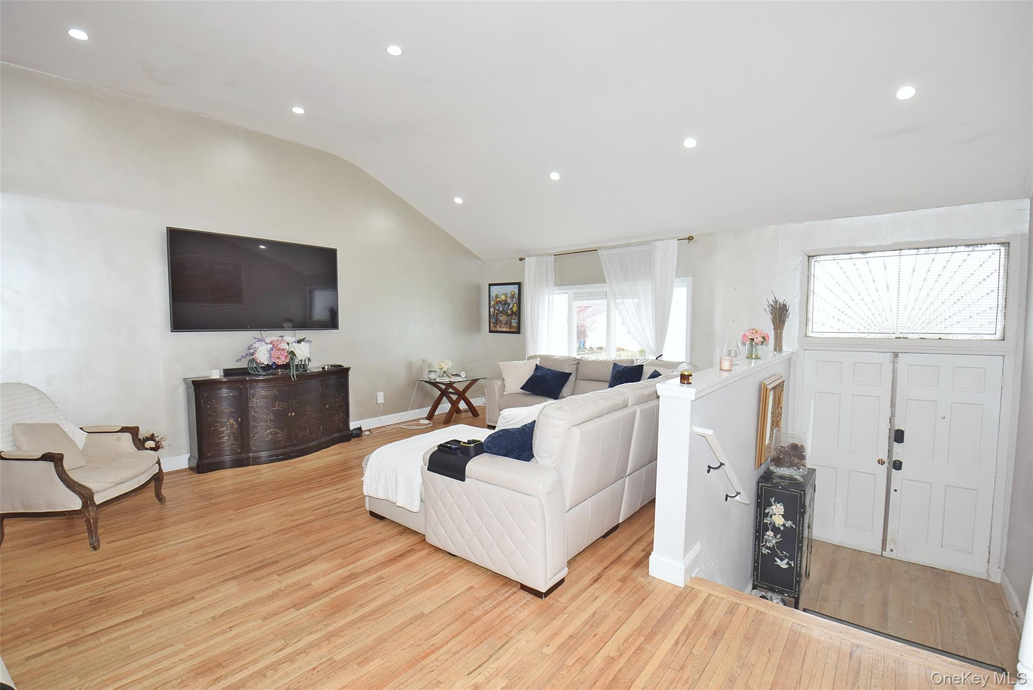 #5 photo, 3029 Ann Street, Baldwin , NY 11510