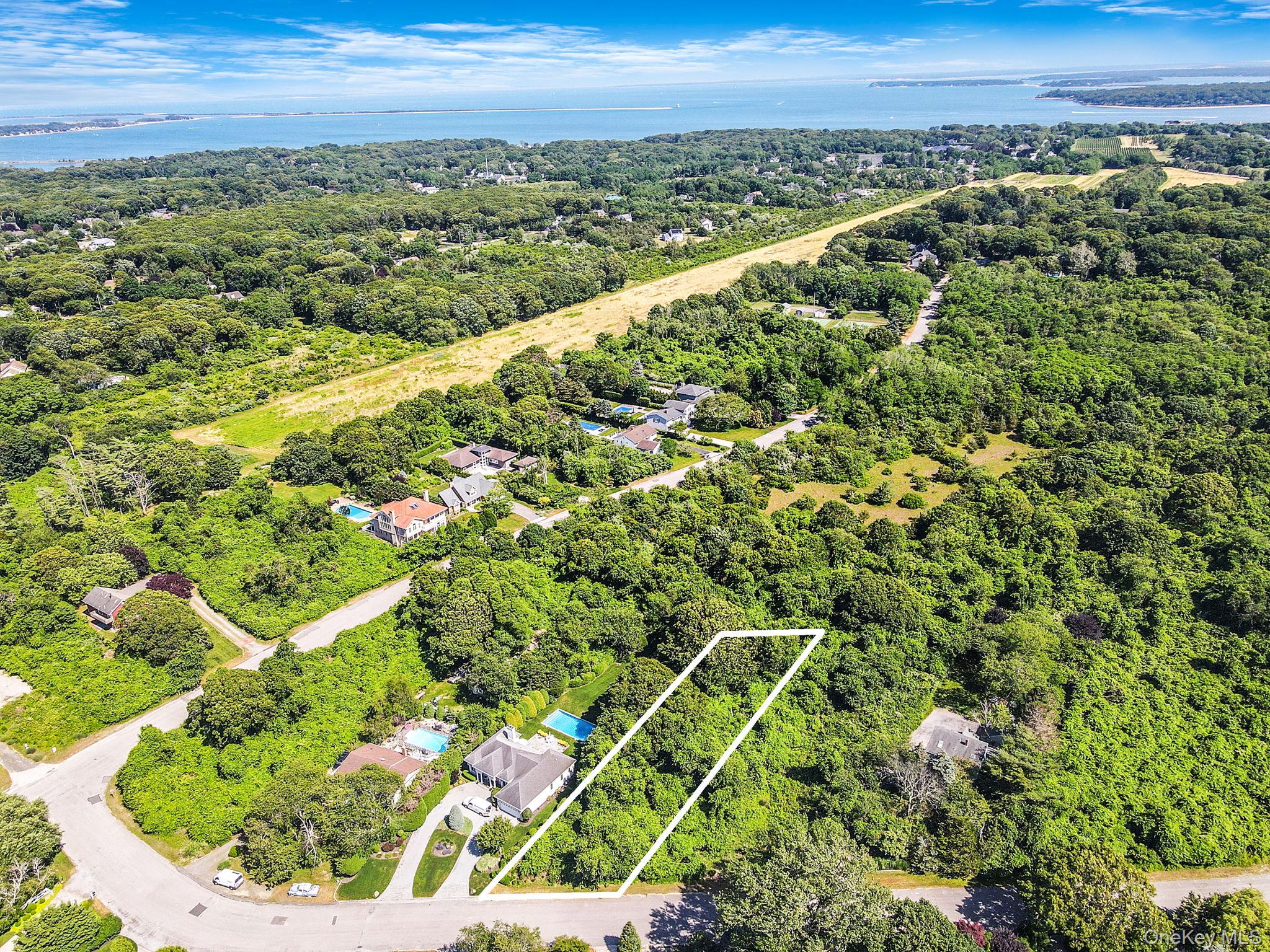 #17 photo, 345 The Strand, מחוז סאפוק East Marion , NY 11939