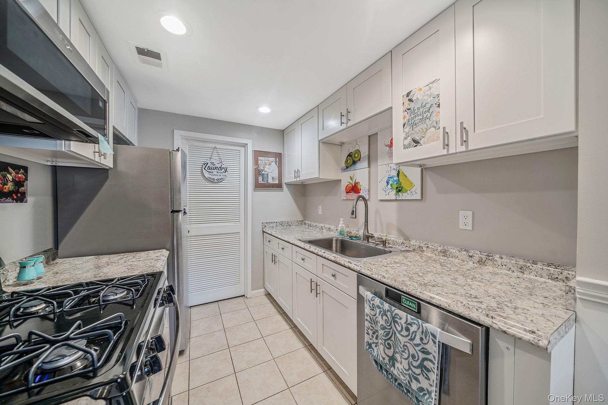 #9 photo, 474 Daryl Drive, מחוז סאפוק Medford , NY 11763