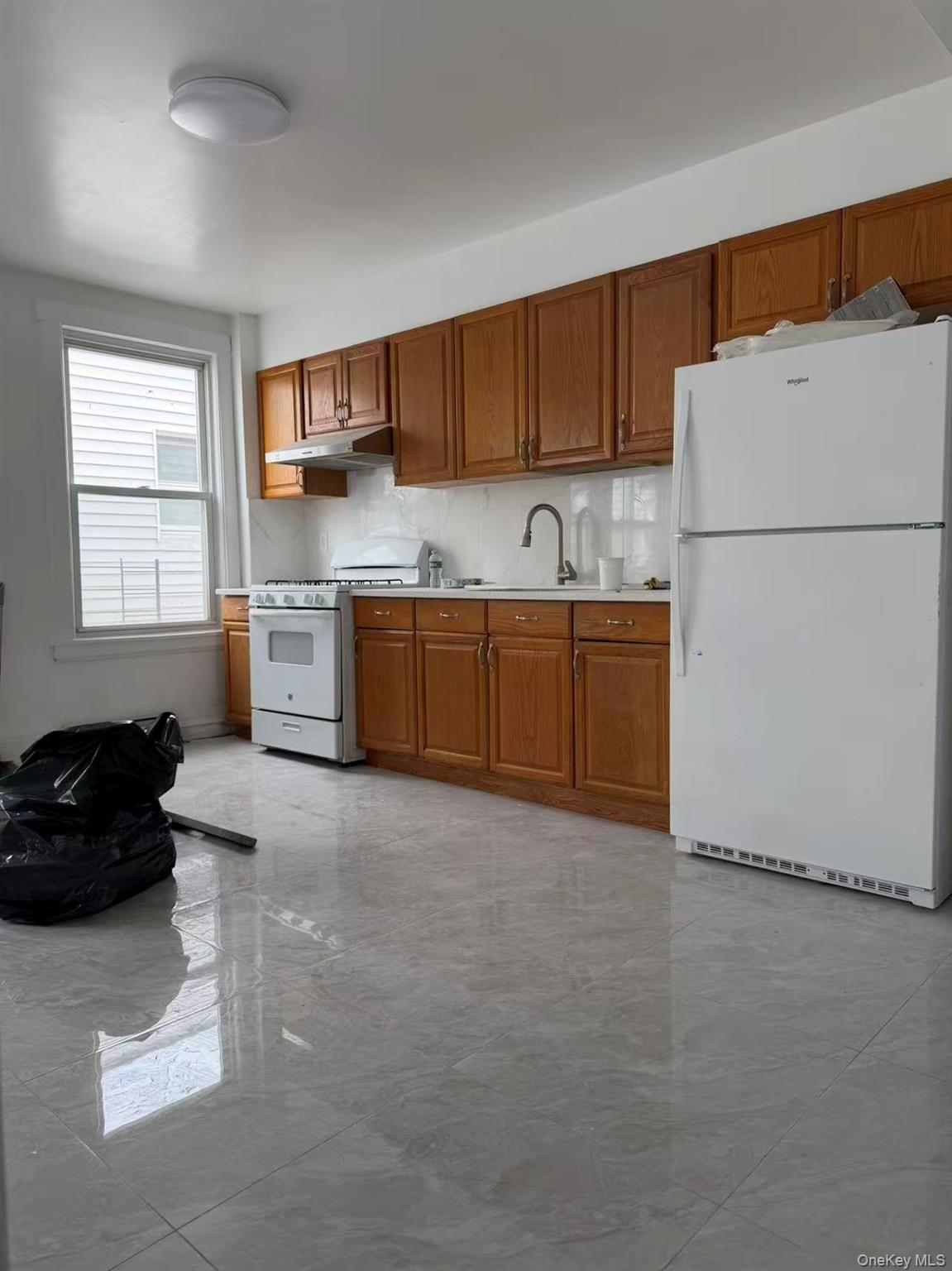 #7 photo, 643 72nd Street, Brooklyn , NY 11209