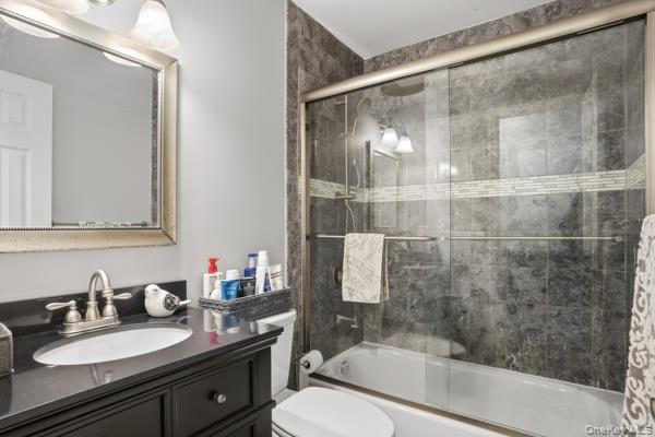 #13 photo, 209 Summit Drive, New Windsor , NY 12553