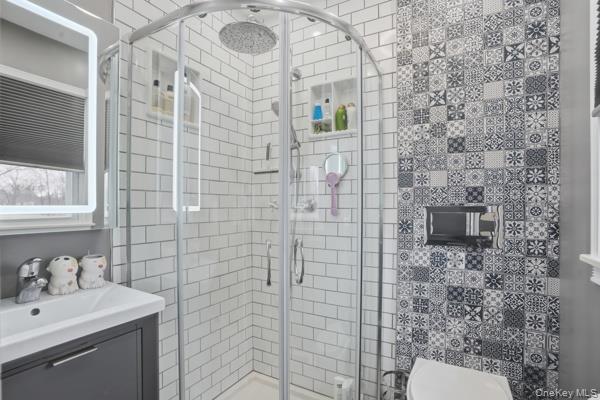 #18 photo, 209 Summit Drive, New Windsor , NY 12553