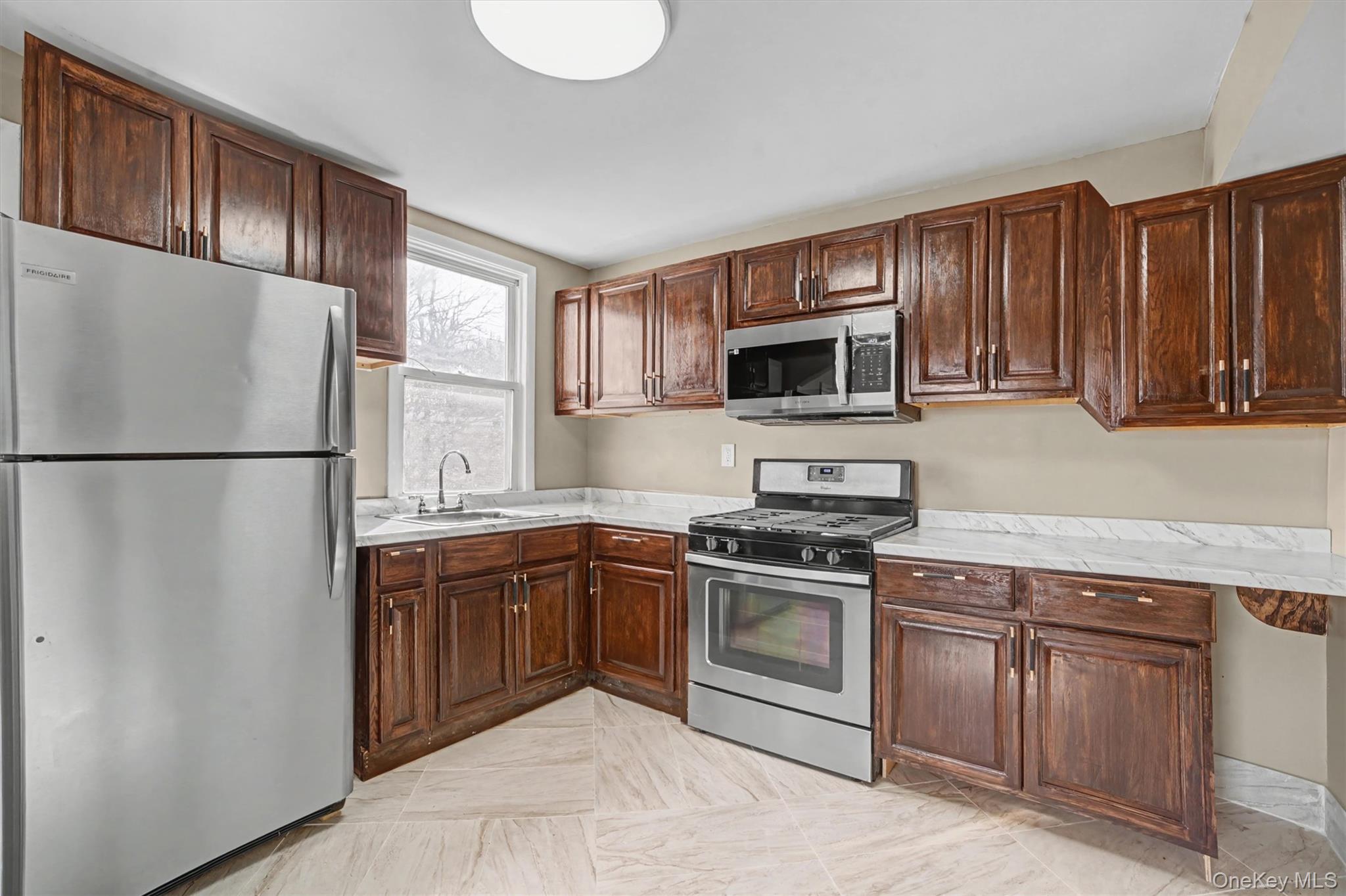 #4 photo, 156 Beech Street, Yonkers , NY 10701