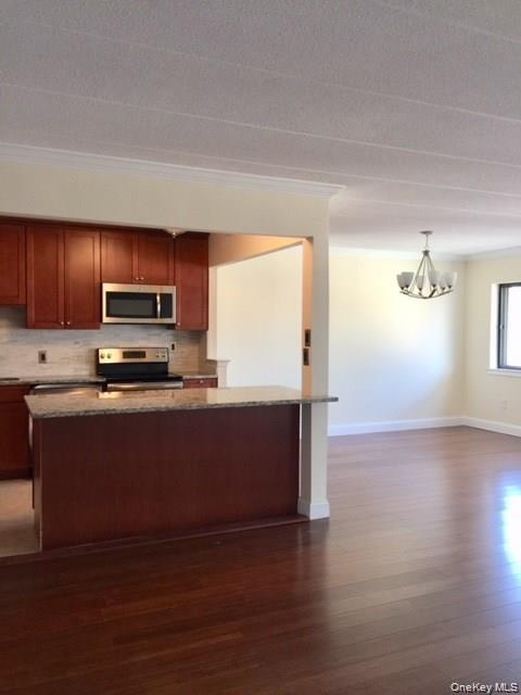 #3 photo, 30 Greenridge Avenue, White Plains , NY 10605