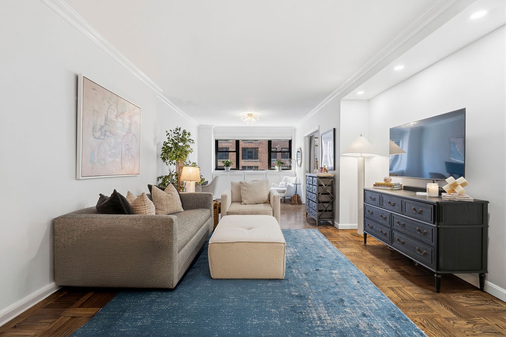 #3 photo, 315 E 72nd Street, 맨해튼 Upper East Side , NY 10021