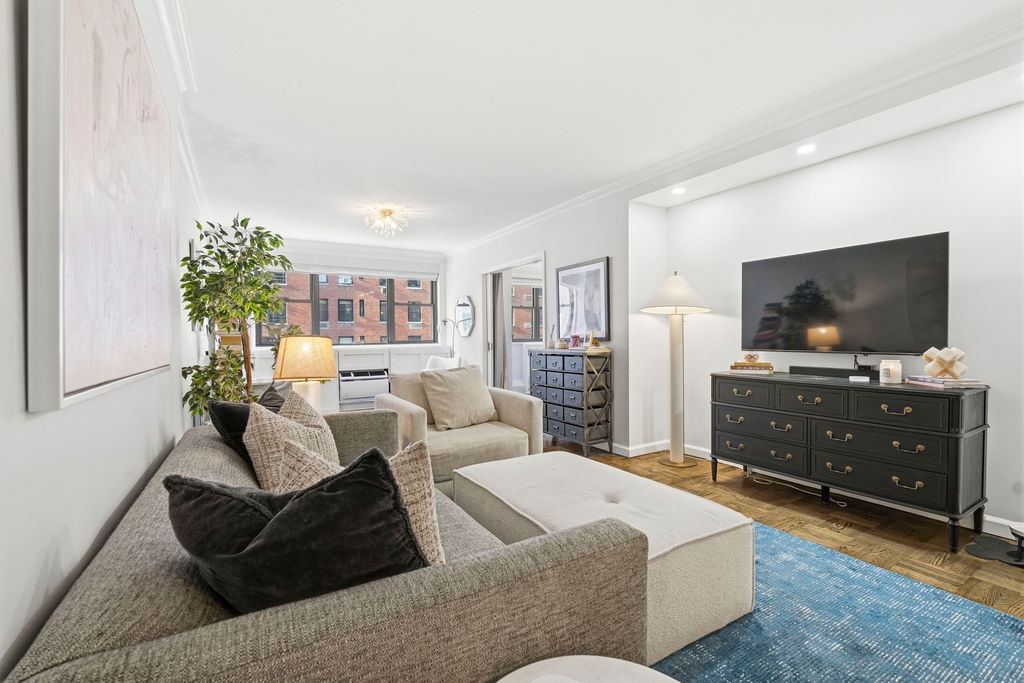 #4 photo, 315 E 72nd Street, 맨해튼 Upper East Side , NY 10021