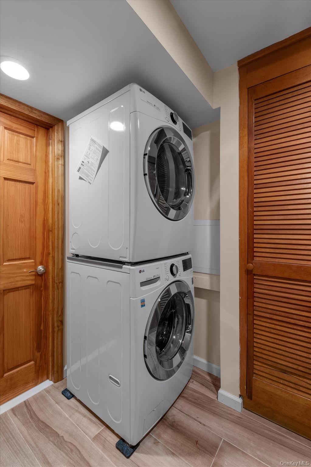 #15 photo, 217-63 Corbett Road, कुईंस Bayside , NY 11361