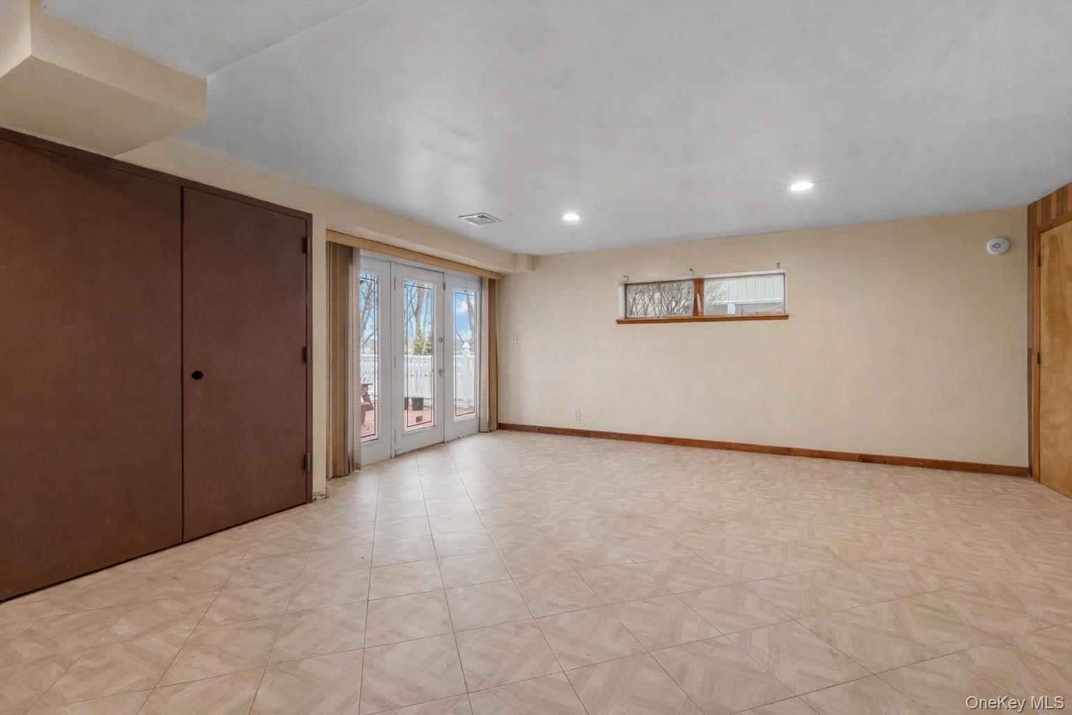 #16 photo, 217-63 Corbett Road, कुईंस Bayside , NY 11361