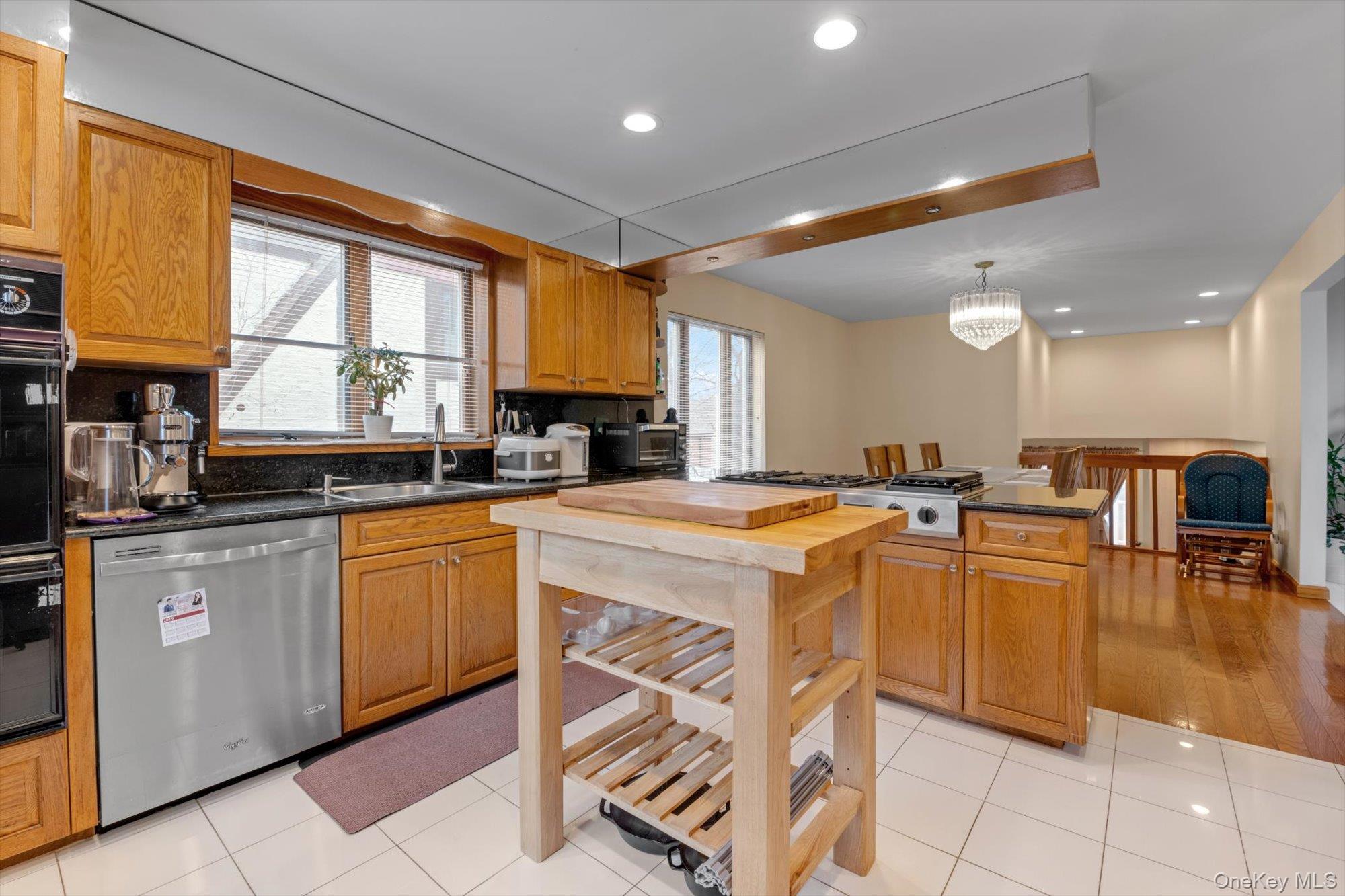 #5 photo, 217-63 Corbett Road, कुईंस Bayside , NY 11361