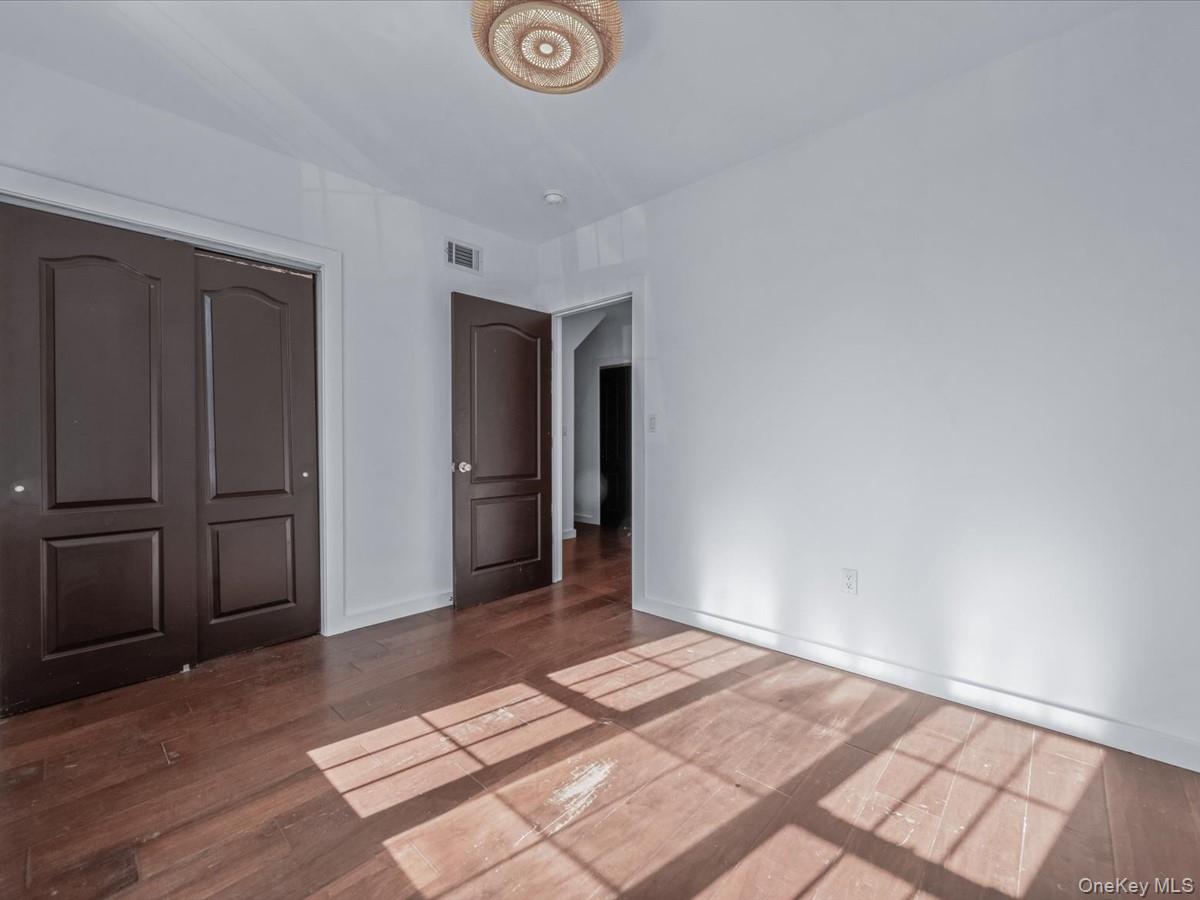 #8 photo, 151 Noll Street, ब्रुकलीन Brooklyn , NY 11206