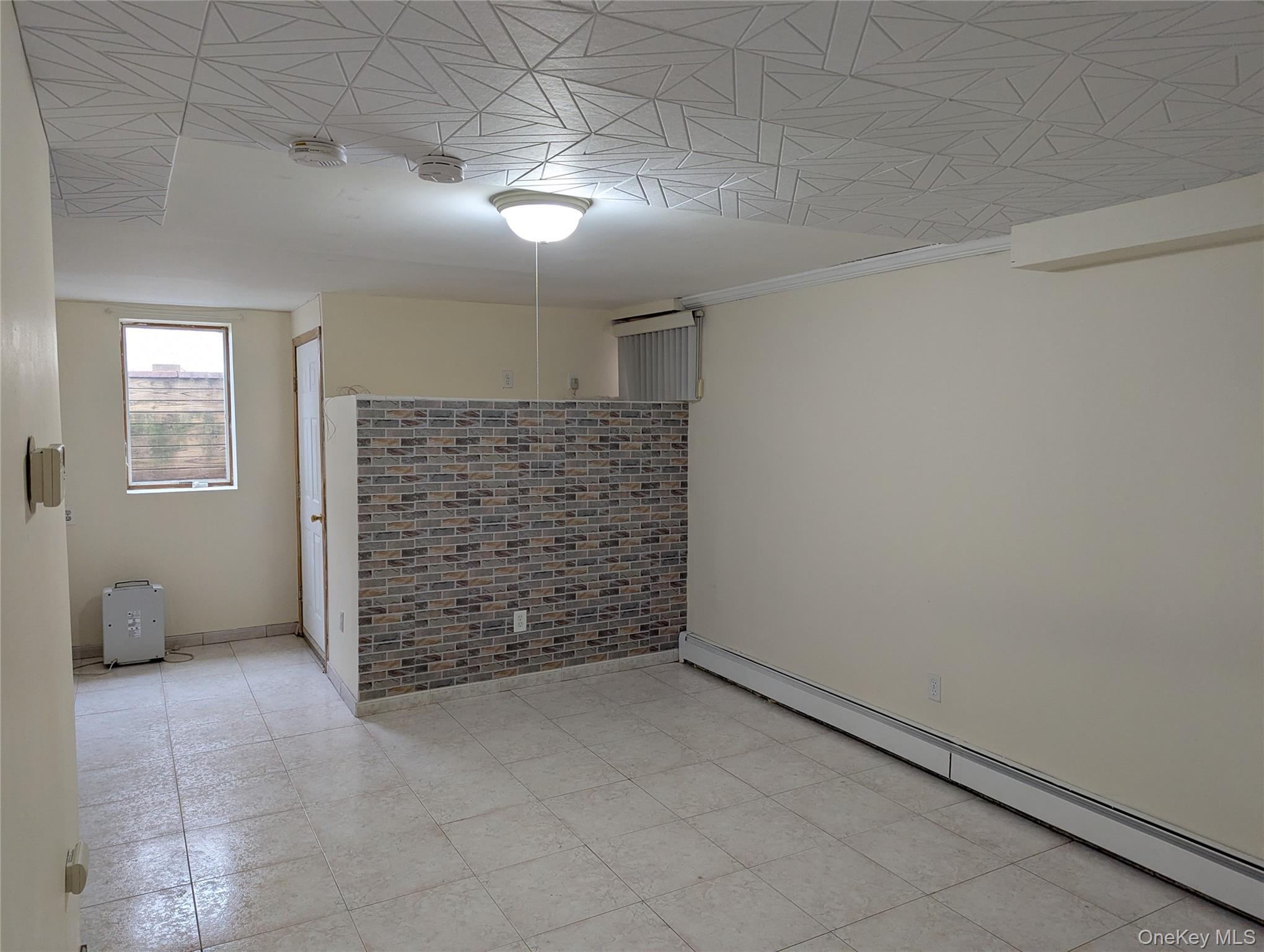 #5 photo, 38 3rd Street, Ronkonkoma , NY 11779